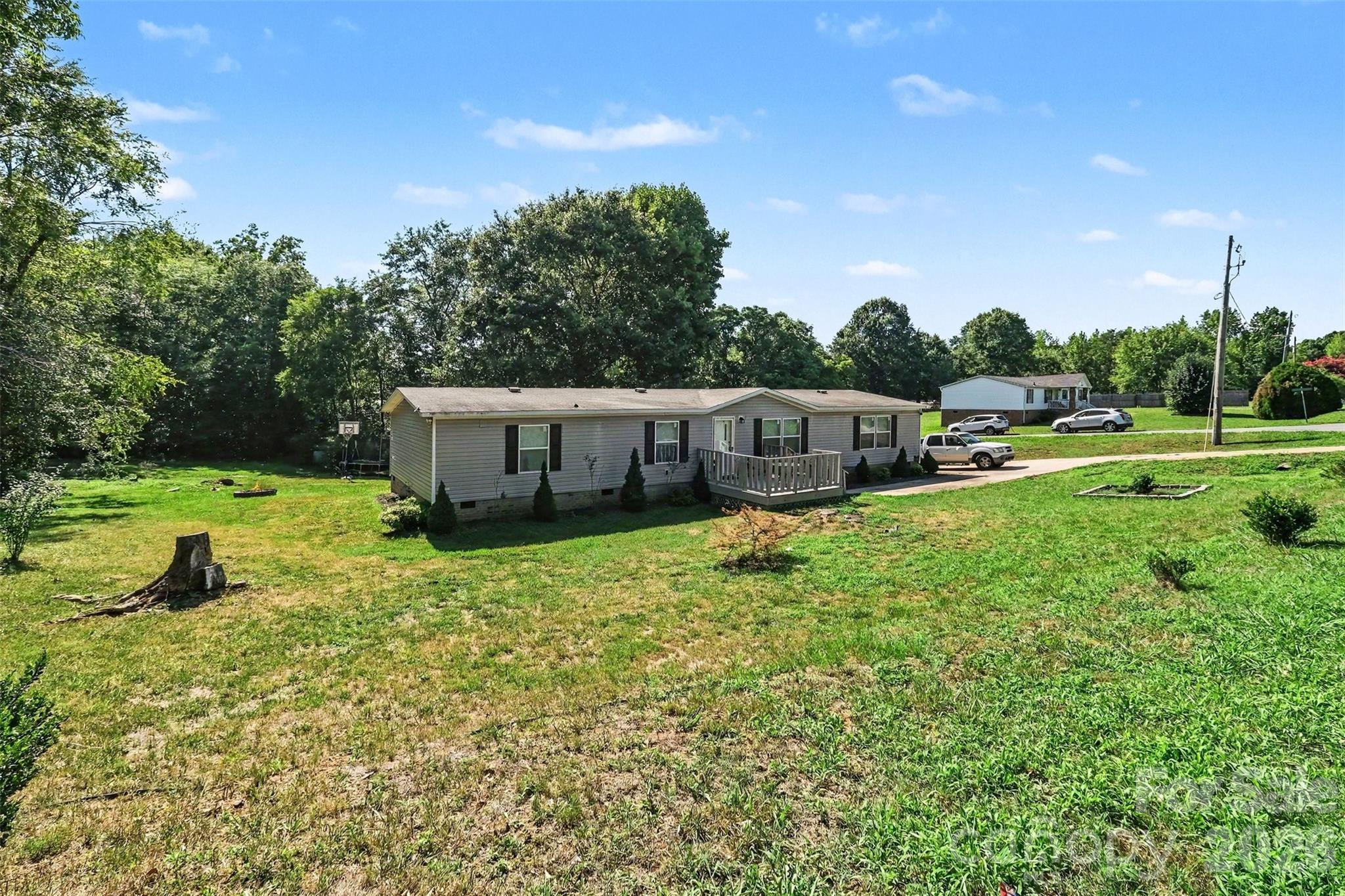2246 Emerald Mine Road Property Photo 3
