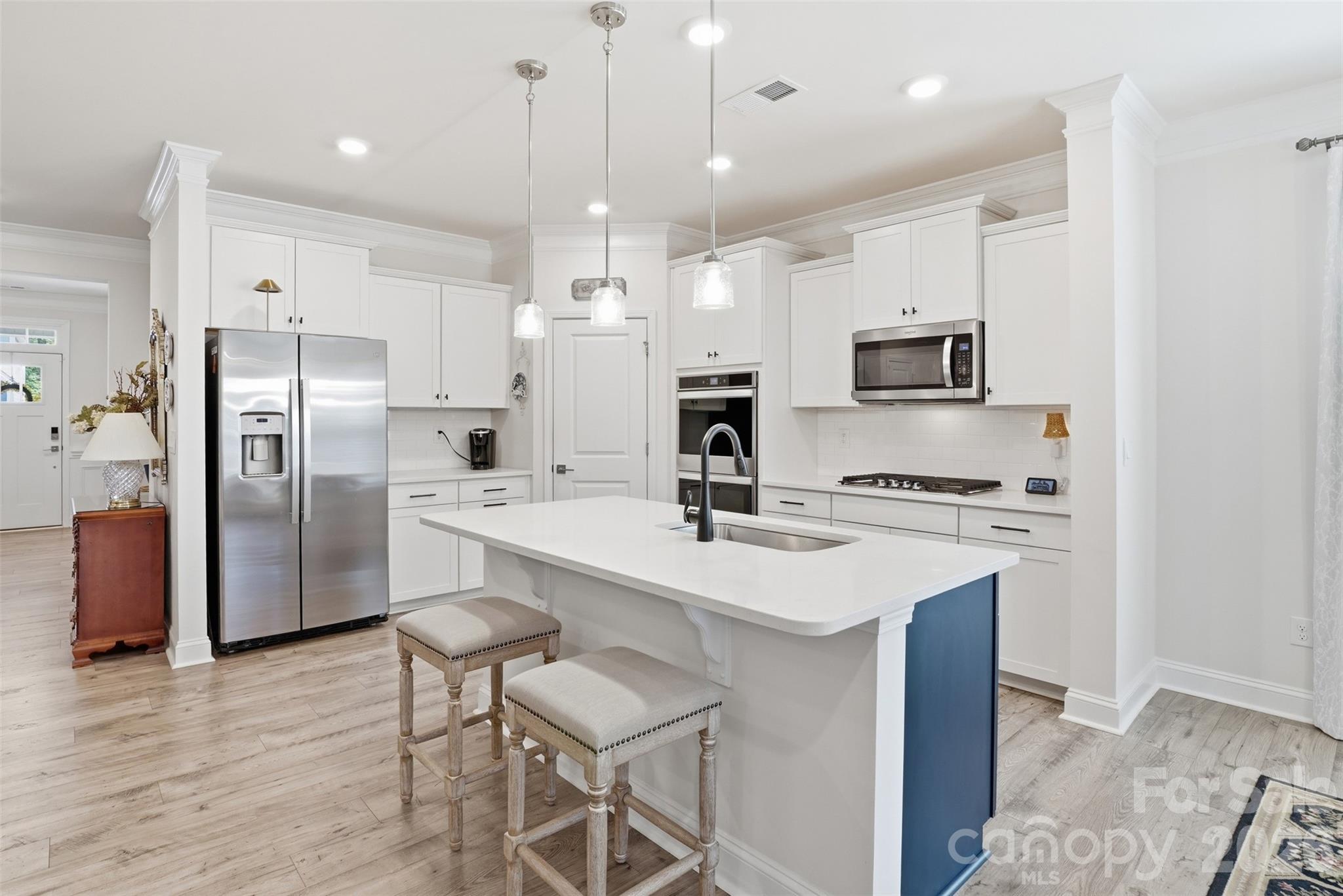 141 Rhuidean Court Property Photo 3