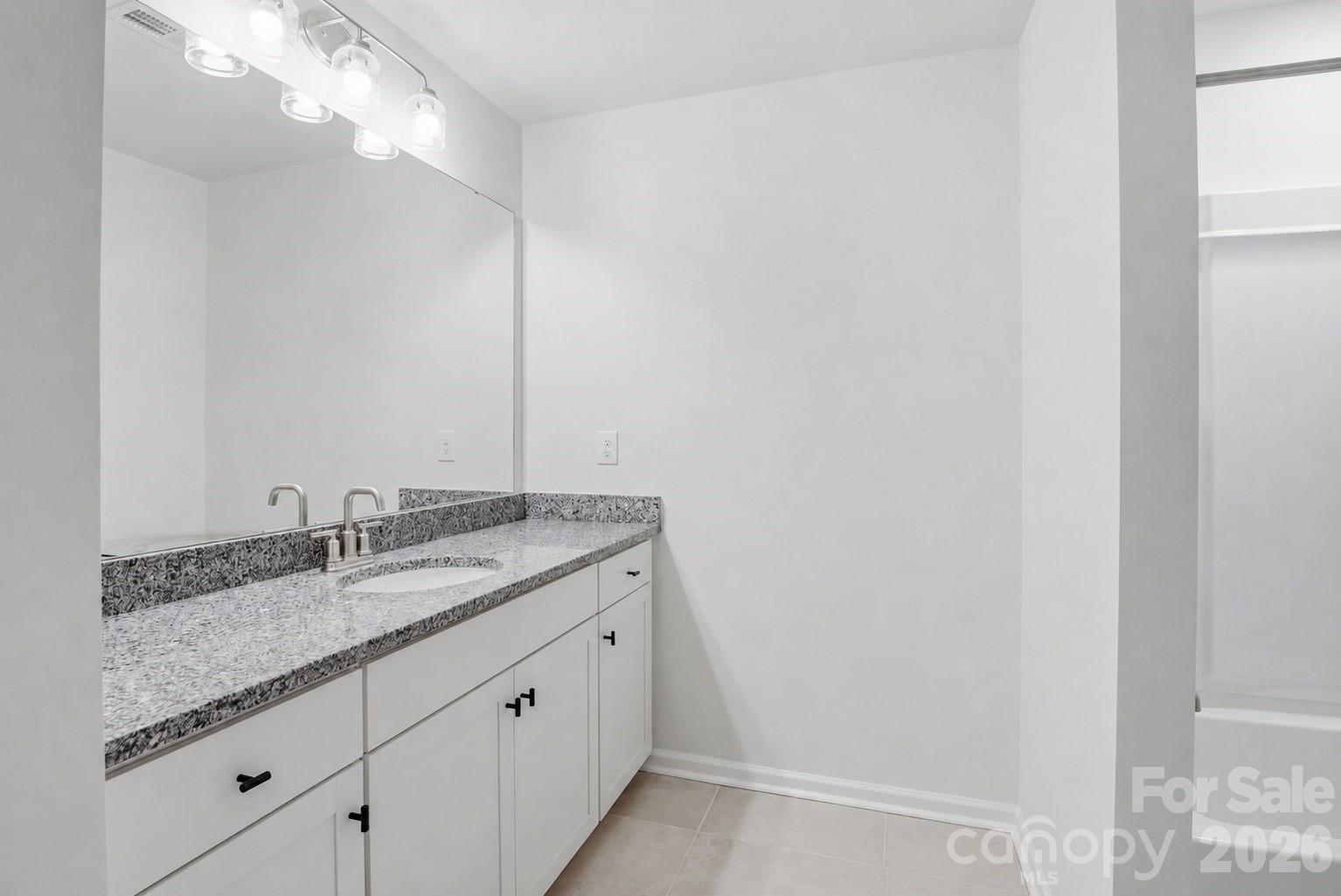 141 Rhuidean Court Property Photo 25
