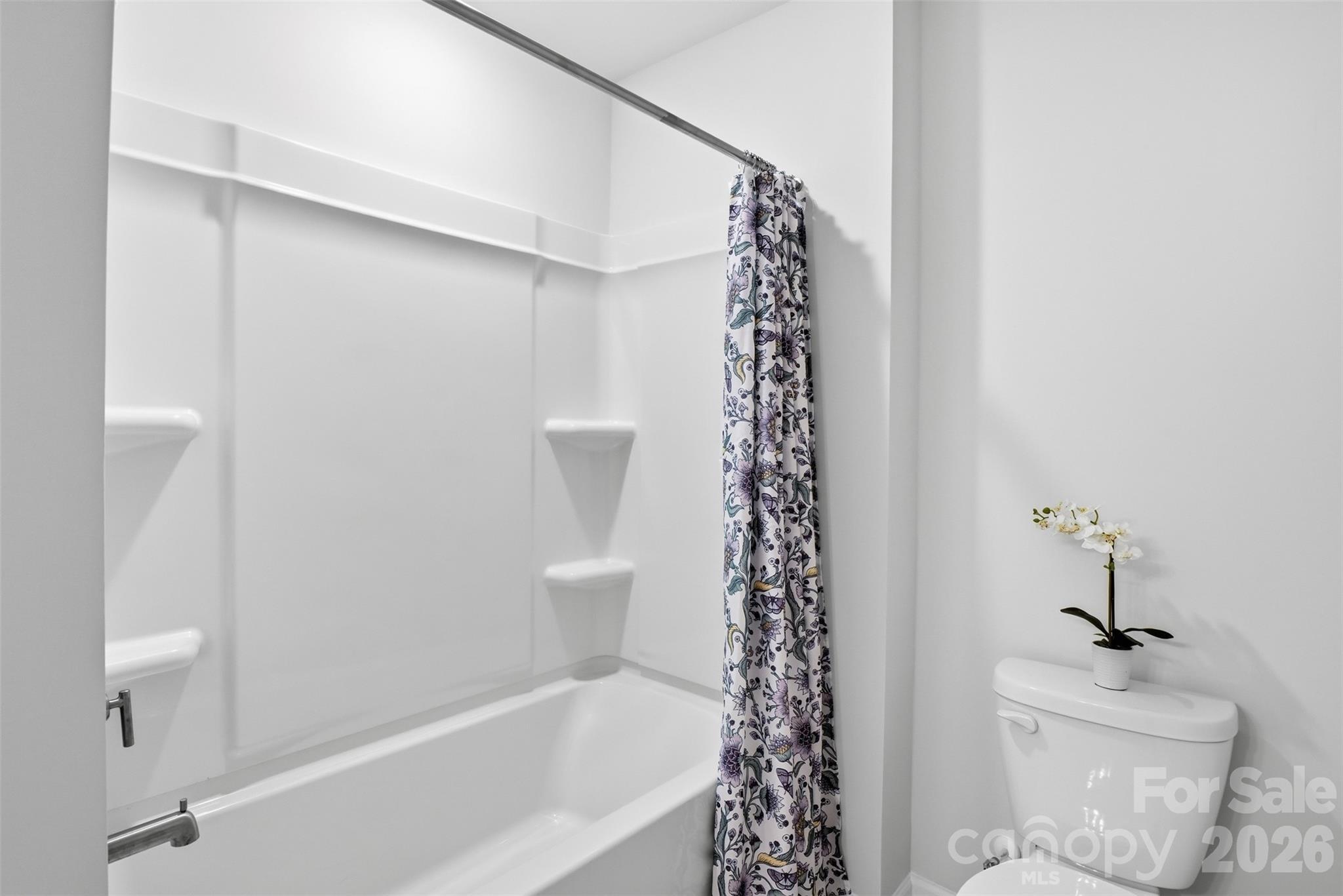 141 Rhuidean Court Property Photo 26