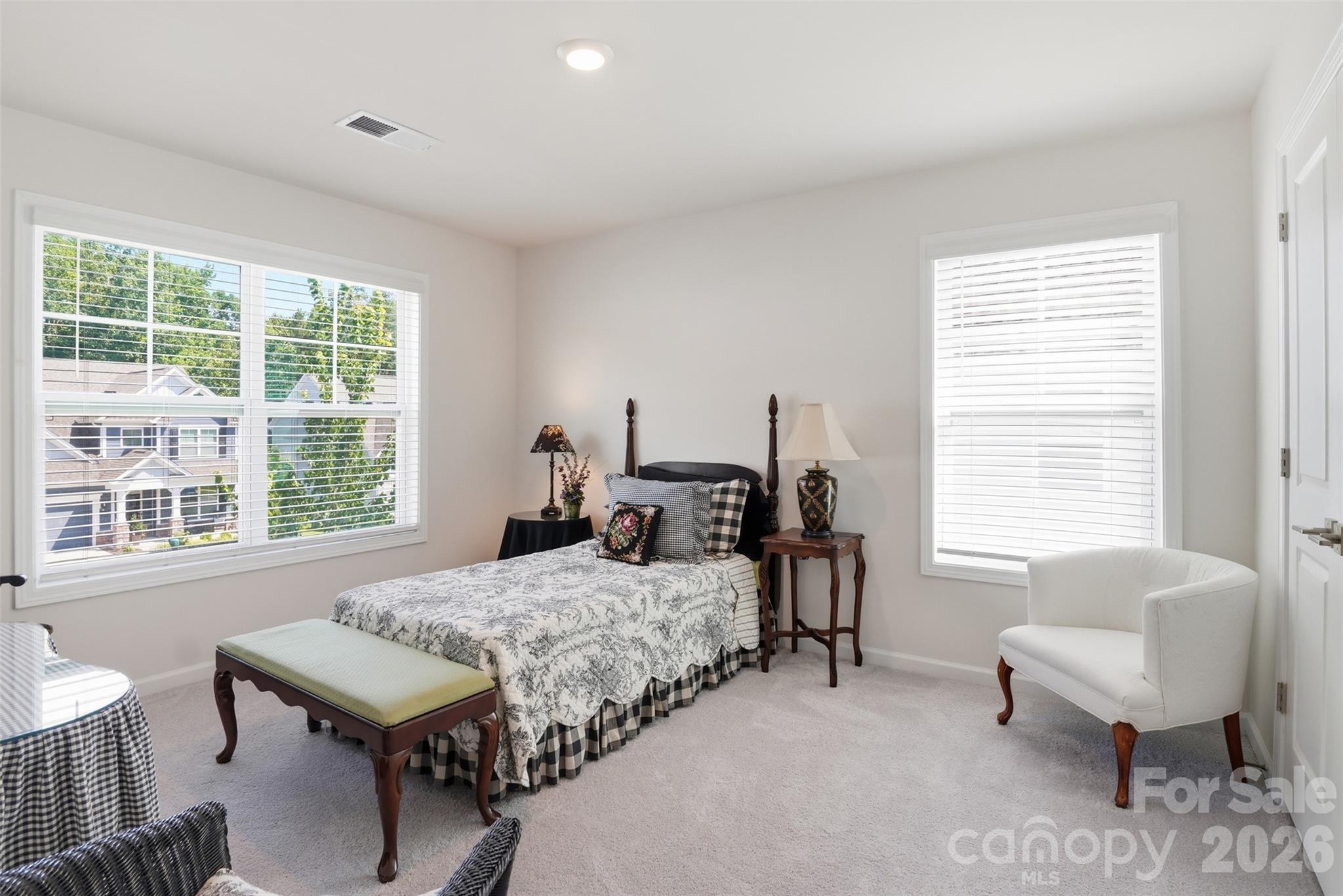 141 Rhuidean Court Property Photo 27