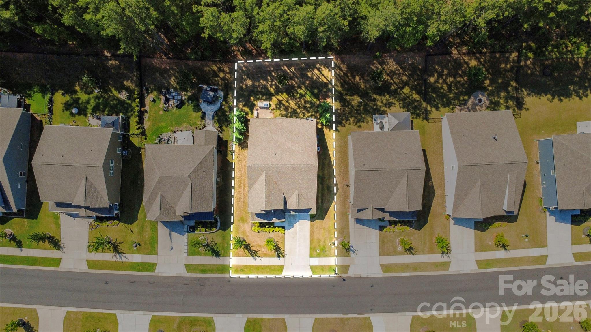 141 Rhuidean Court Property Photo 35