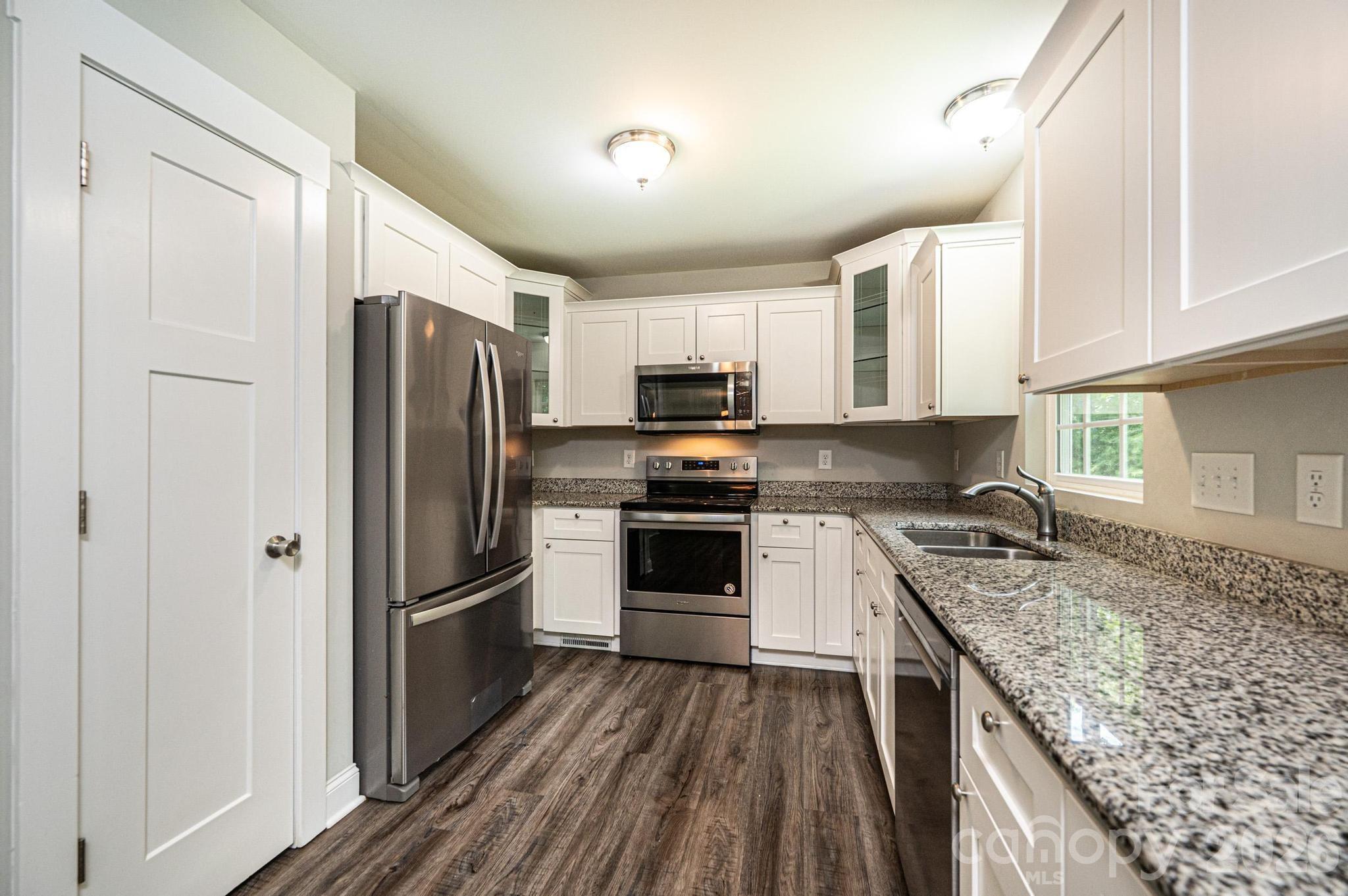 3605 Still Knoll Lane Property Photo 12