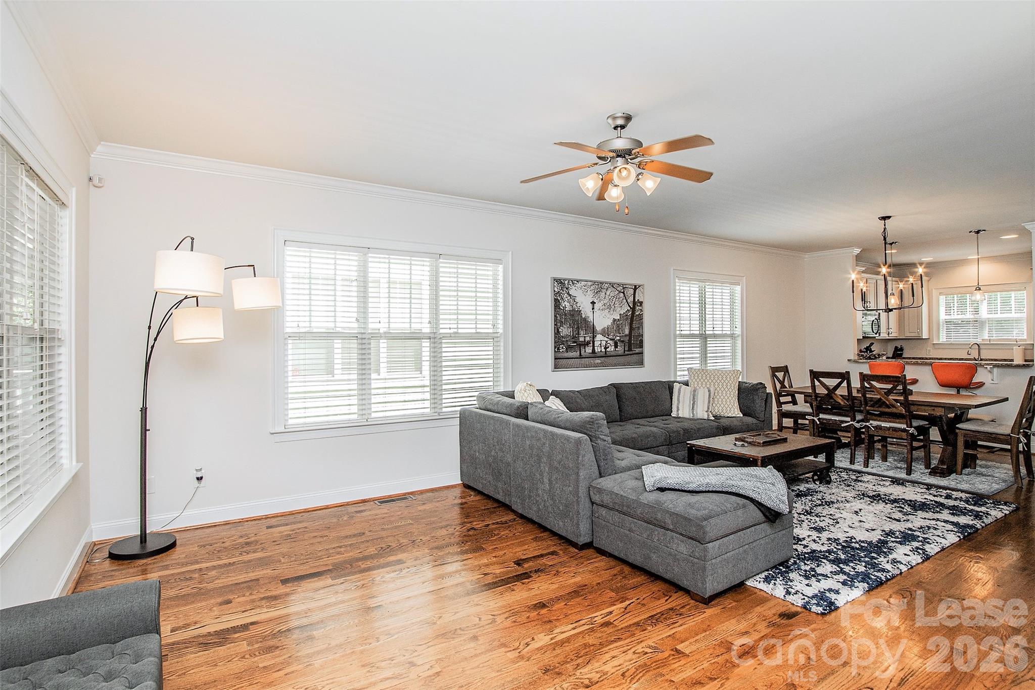315 Woodvale Place Property Photo 6