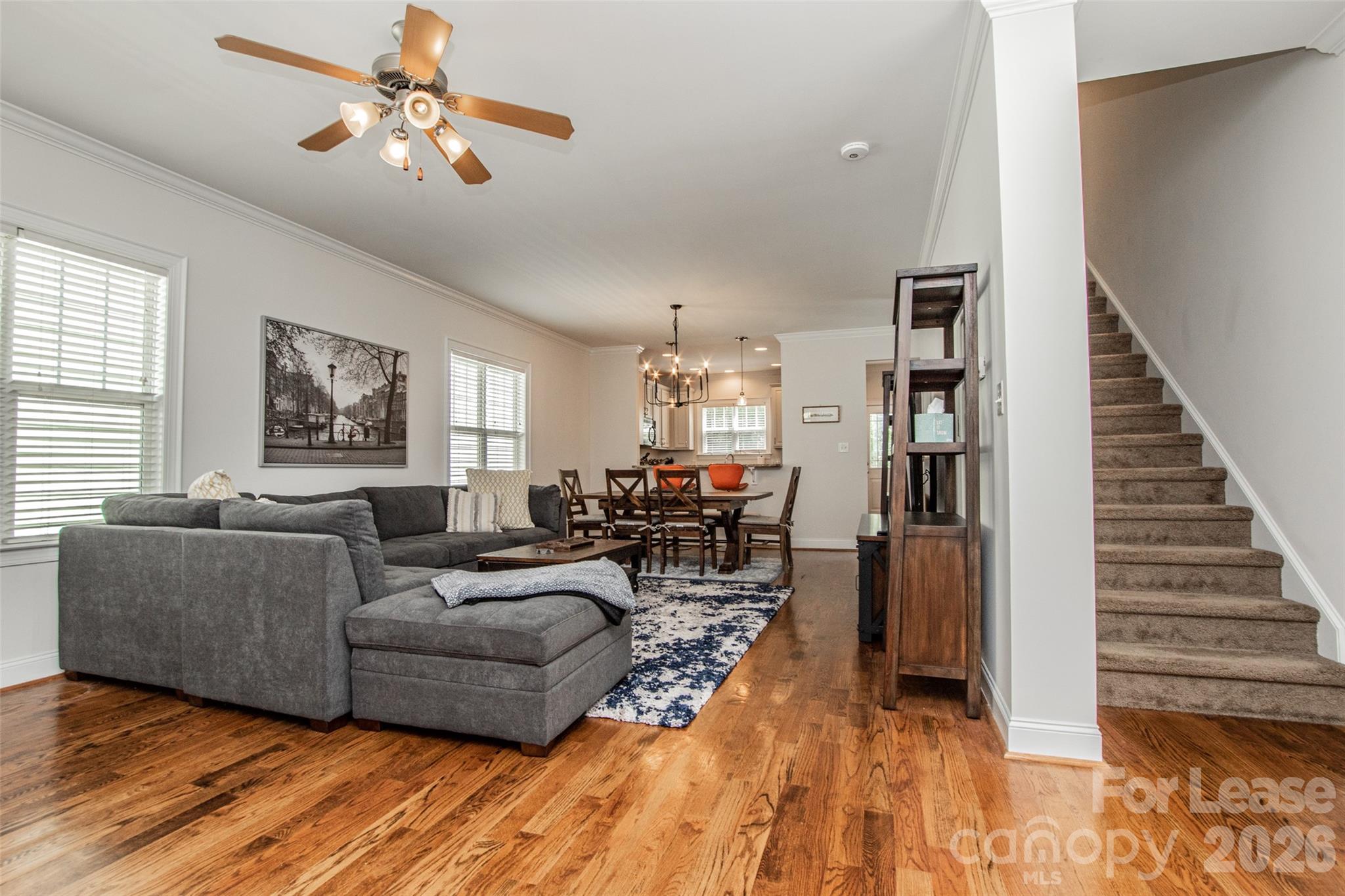 315 Woodvale Place Property Photo 8