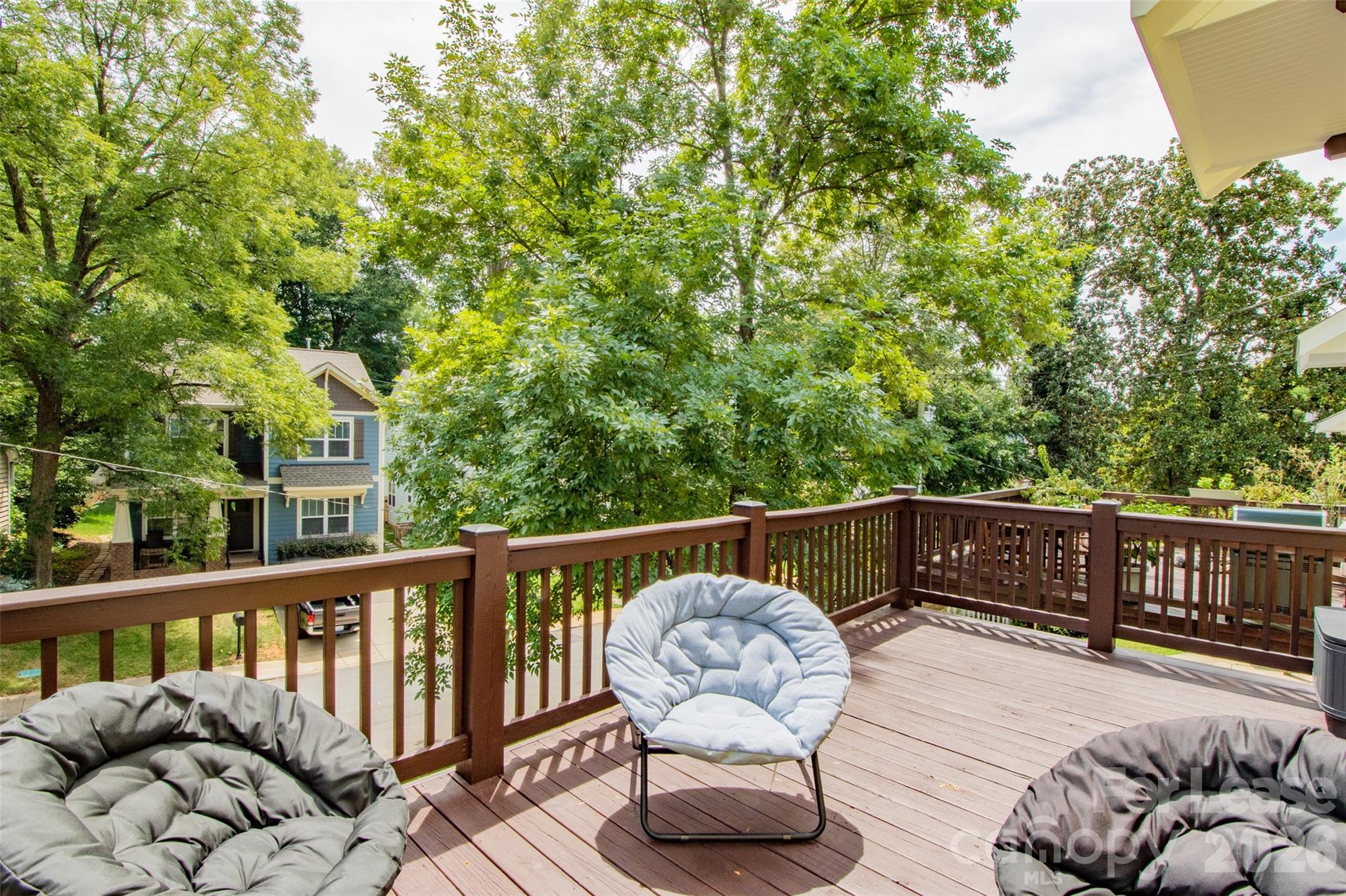 315 Woodvale Place Property Photo 14