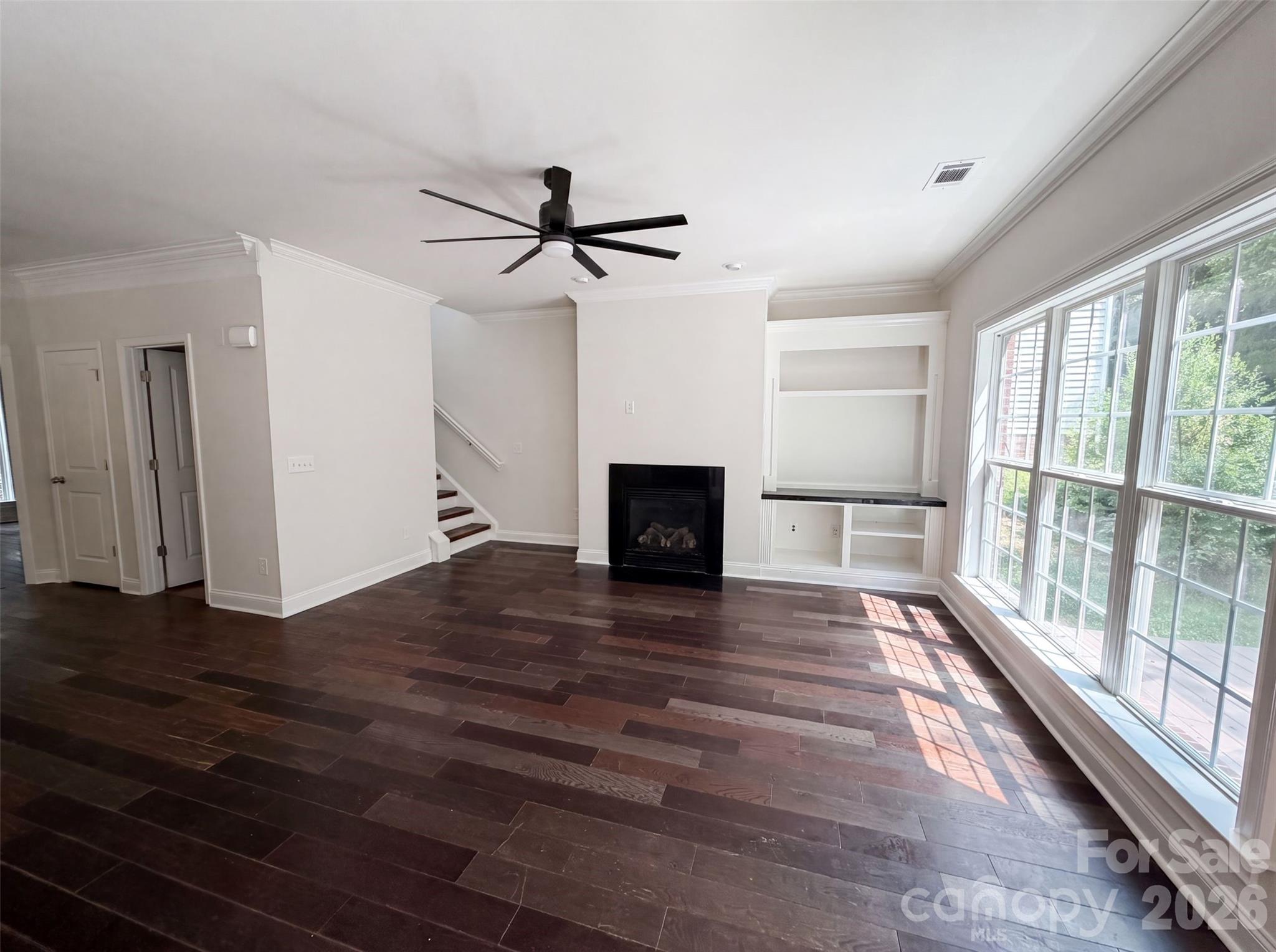 6420 Torrence Trace Drive Property Photo 3
