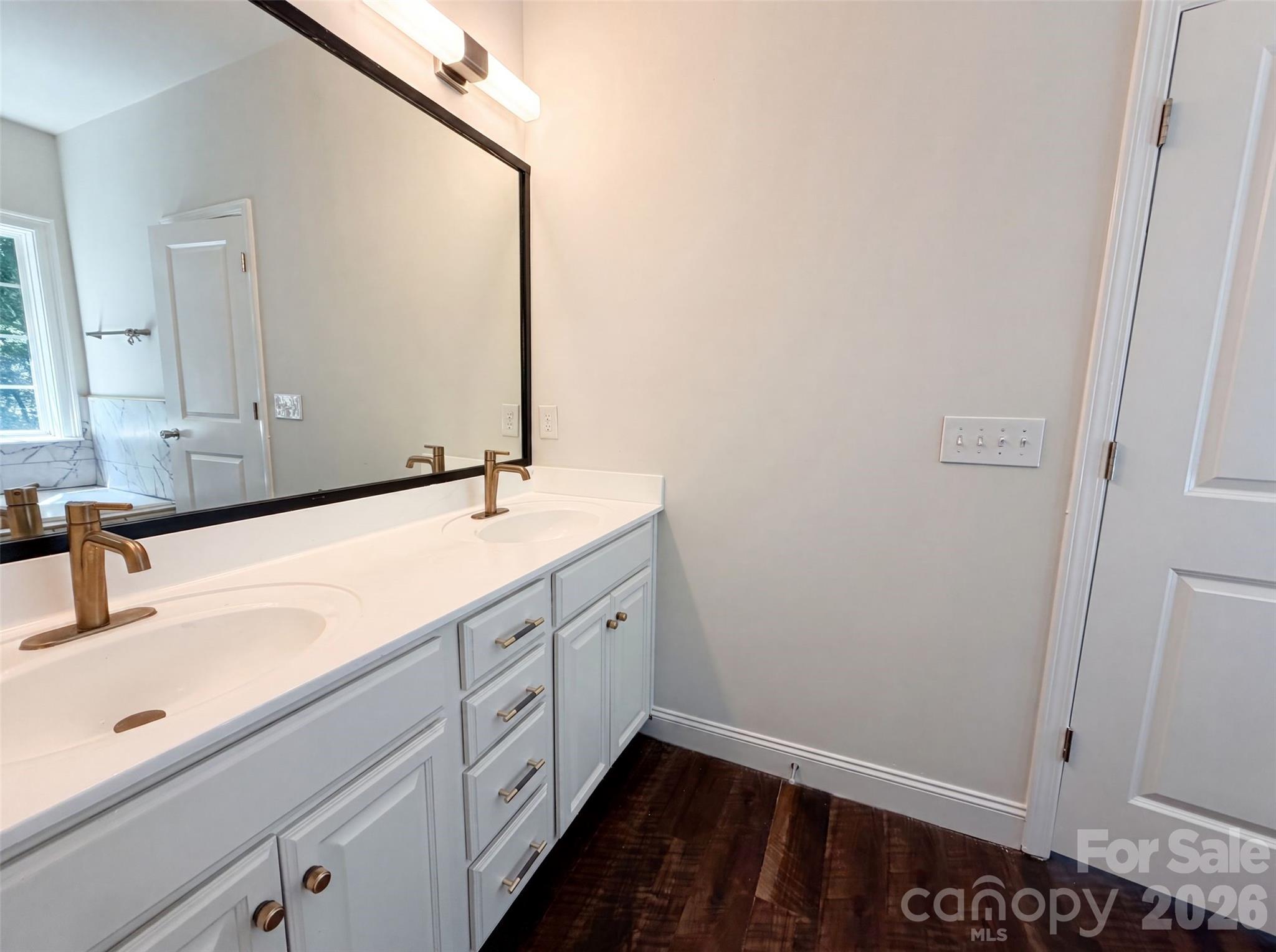 6420 Torrence Trace Drive Property Photo 14