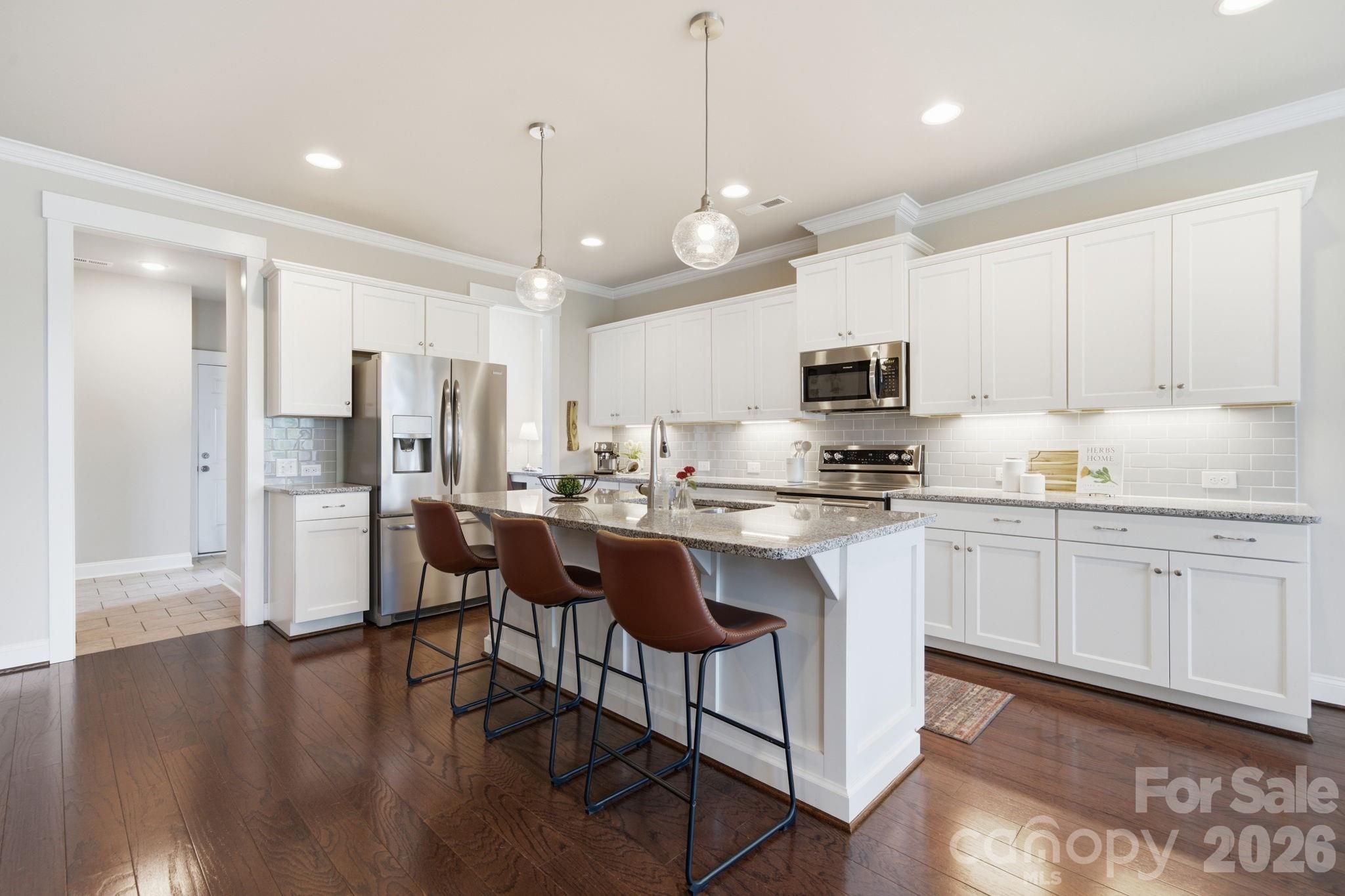 1012 Overlake Drive Property Photo 10