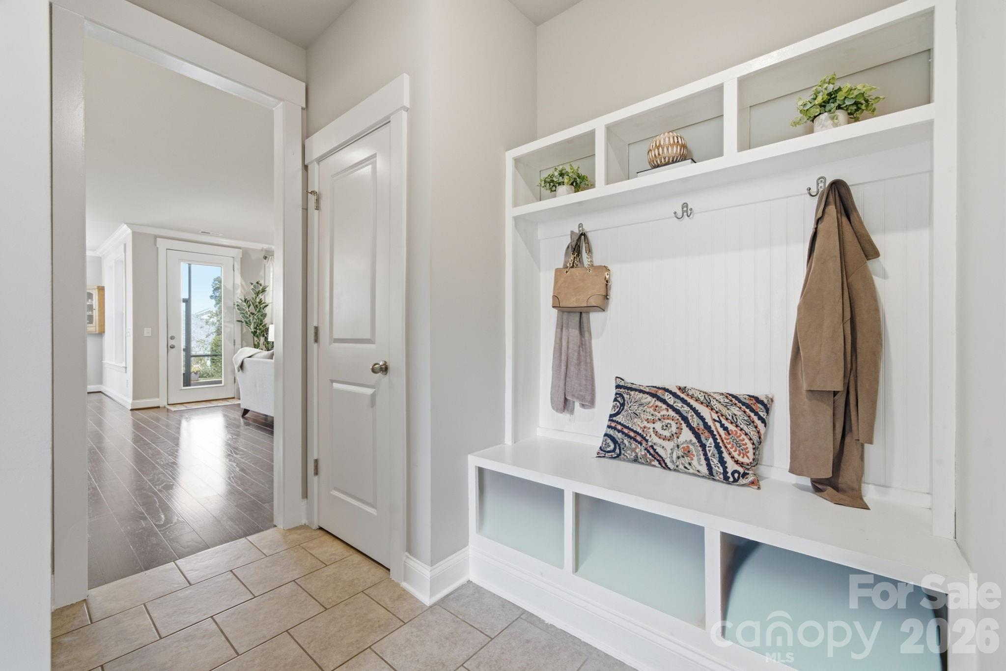 1012 Overlake Drive Property Photo 22