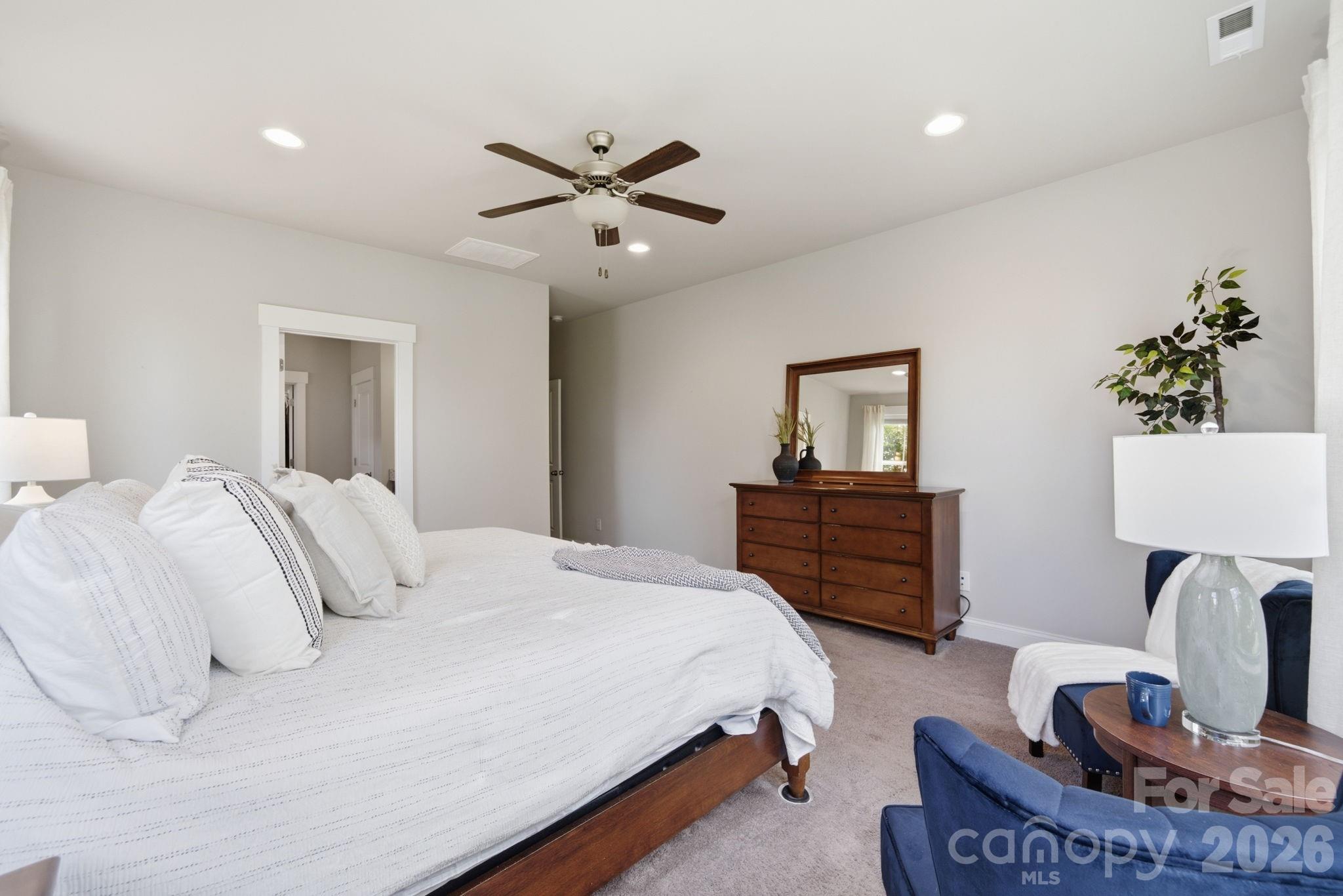 1012 Overlake Drive Property Photo 25