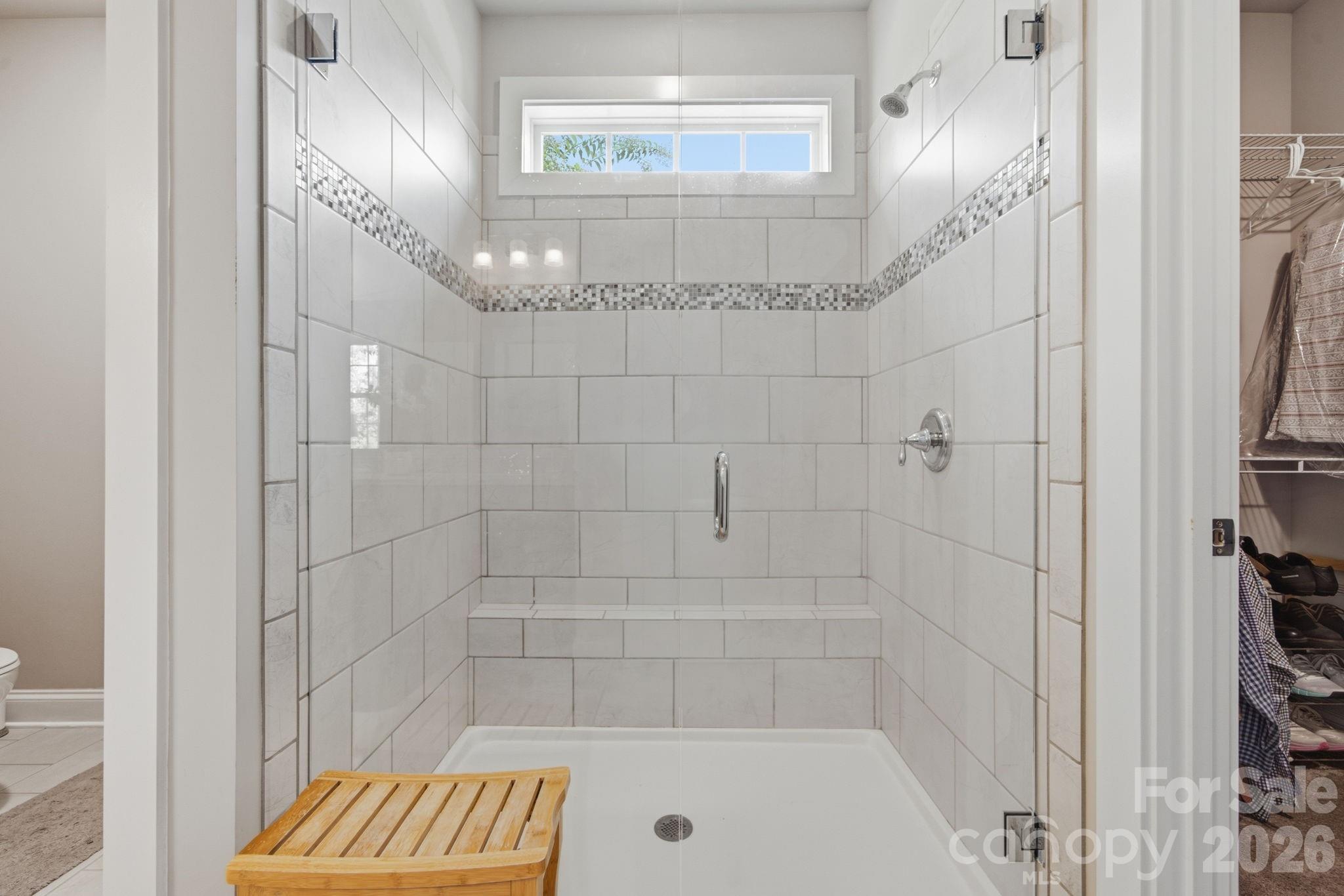 1012 Overlake Drive Property Photo 27