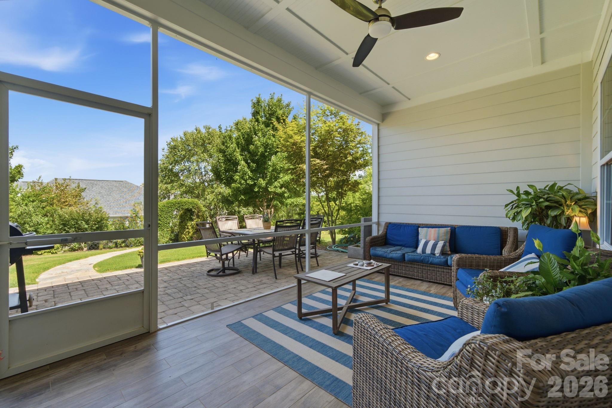 1012 Overlake Drive Property Photo 33