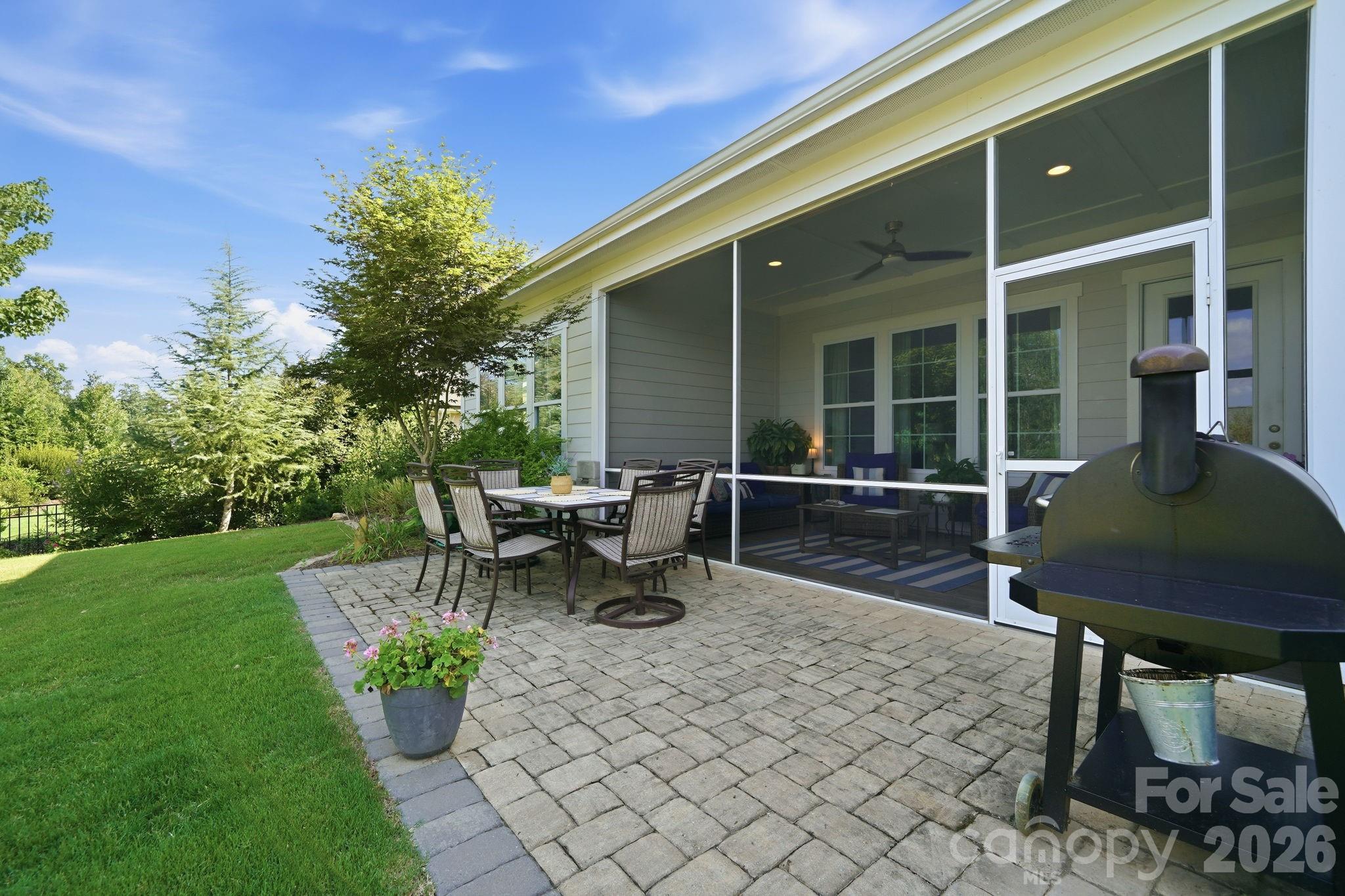1012 Overlake Drive Property Photo 36