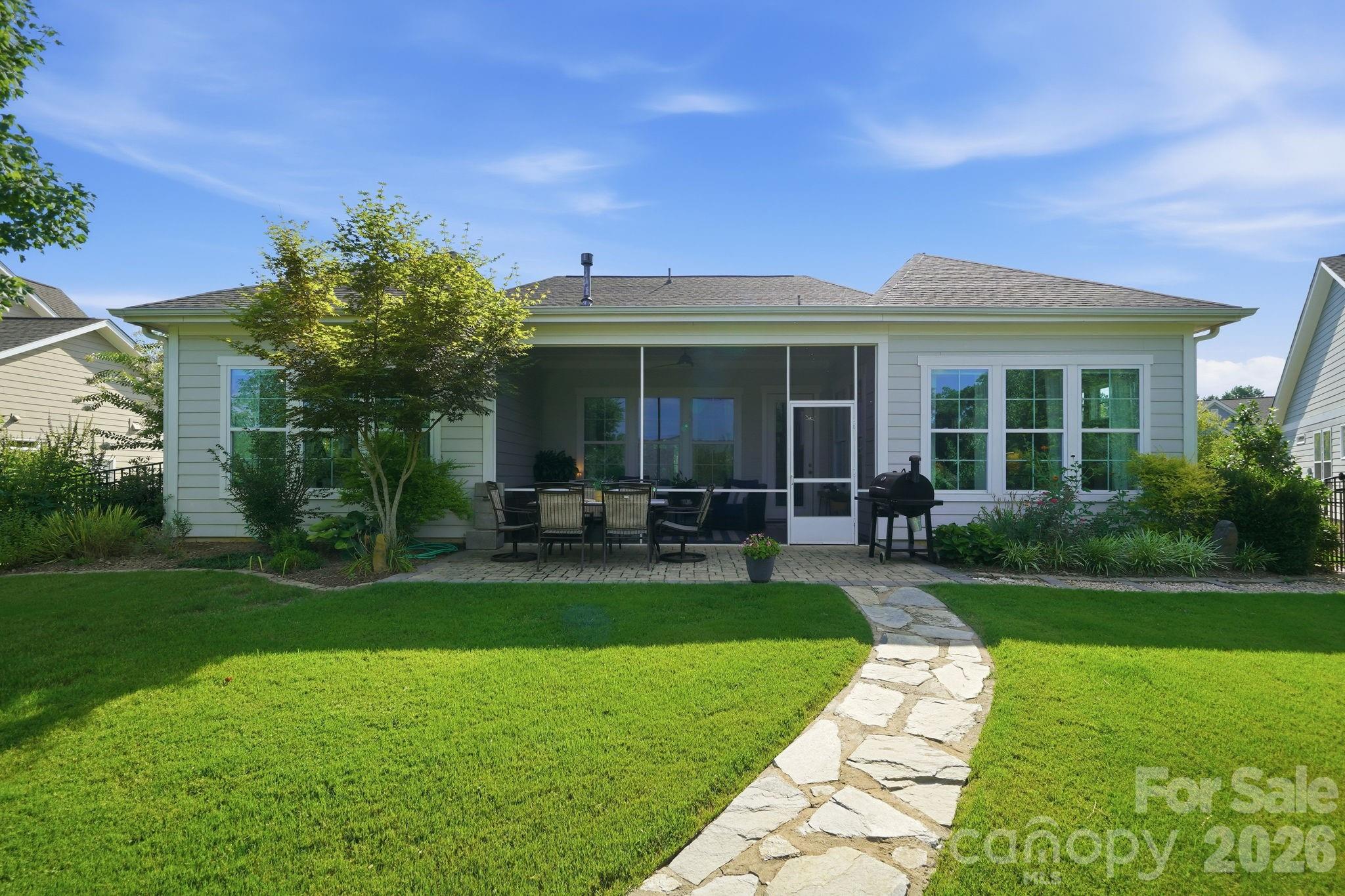 1012 Overlake Drive Property Photo 40