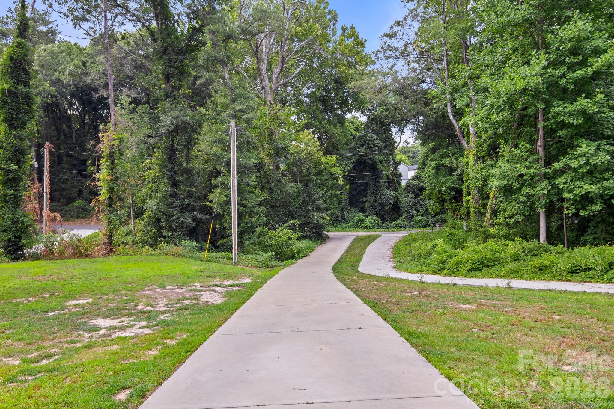 641 Johns Lane Property Photo 6