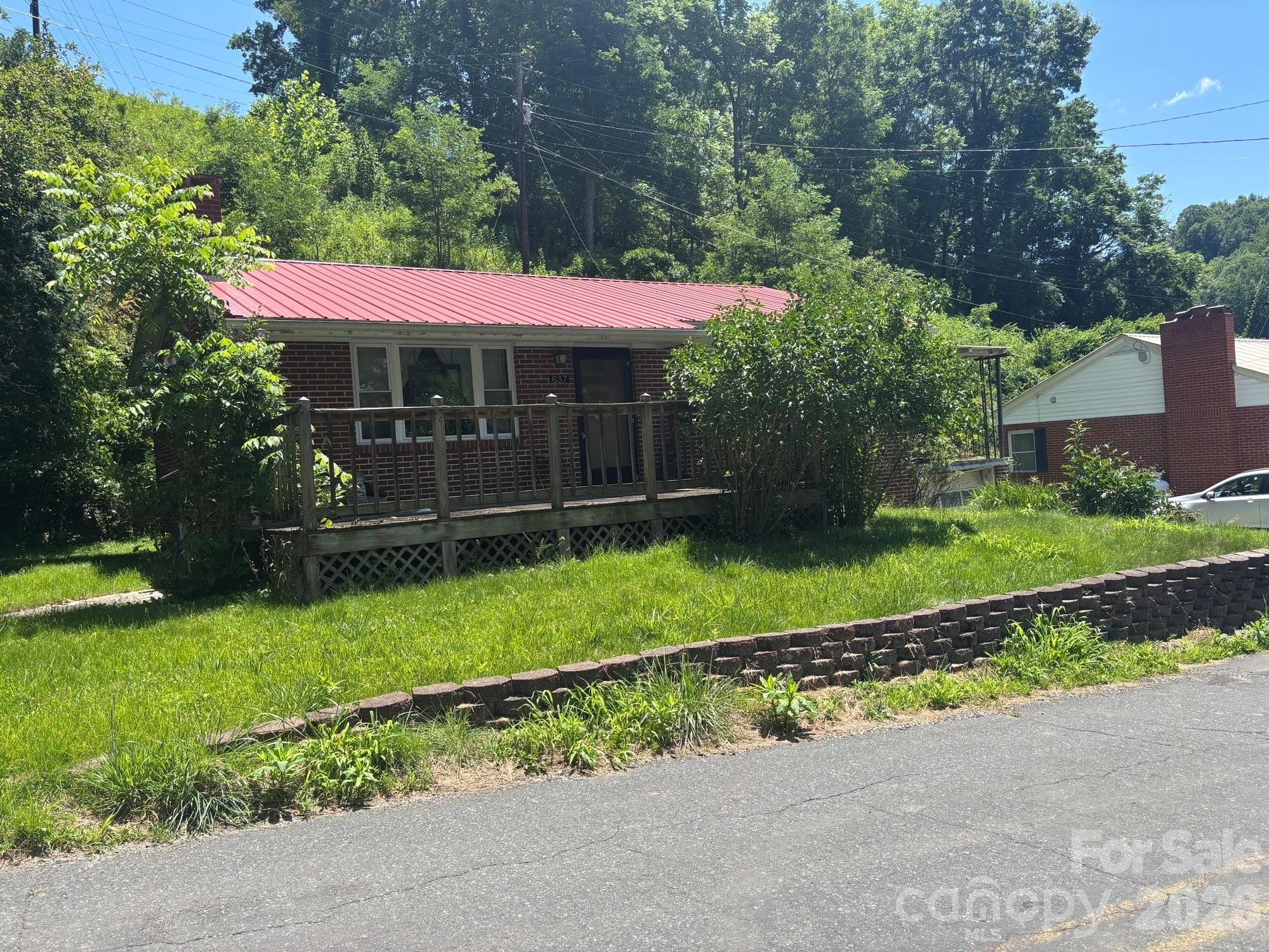 637 Toe Cane Road Property Photo 1