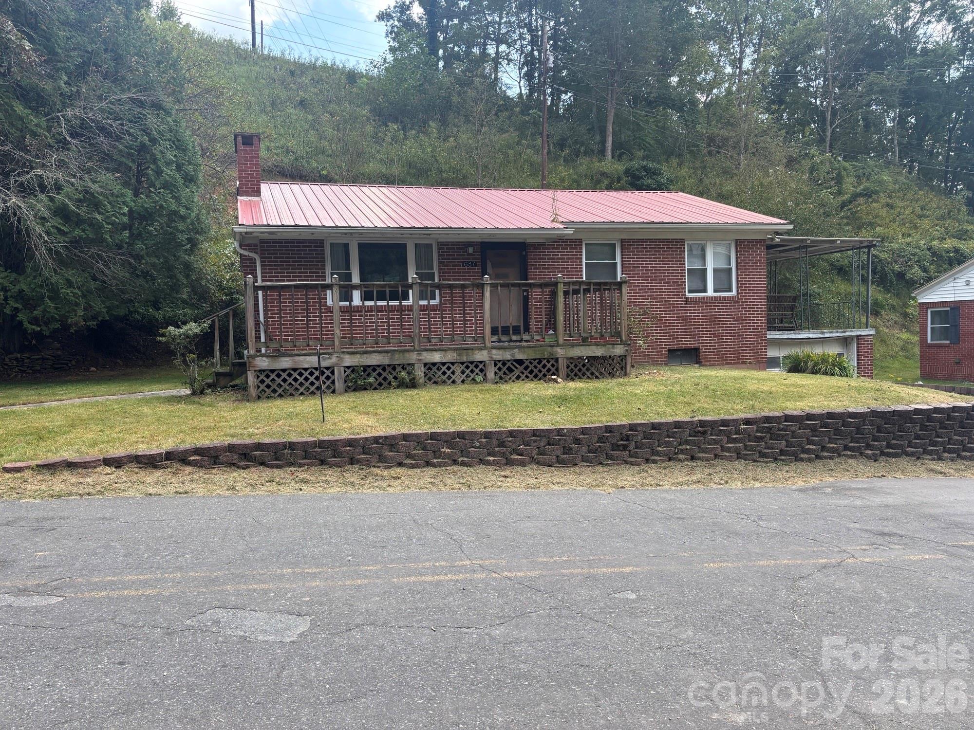 637 Toe Cane Road Property Photo 1