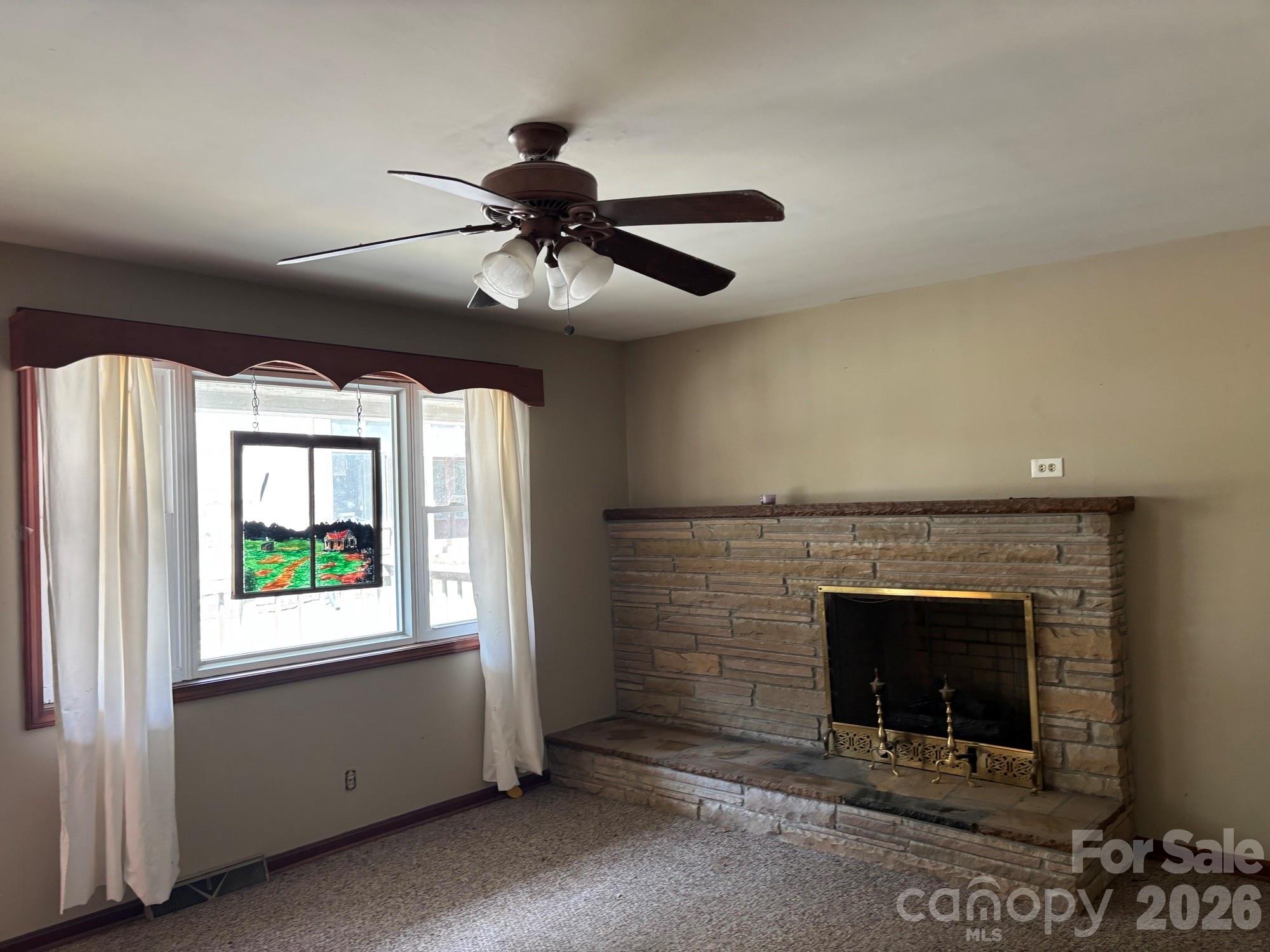 637 Toe Cane Road Property Photo 2