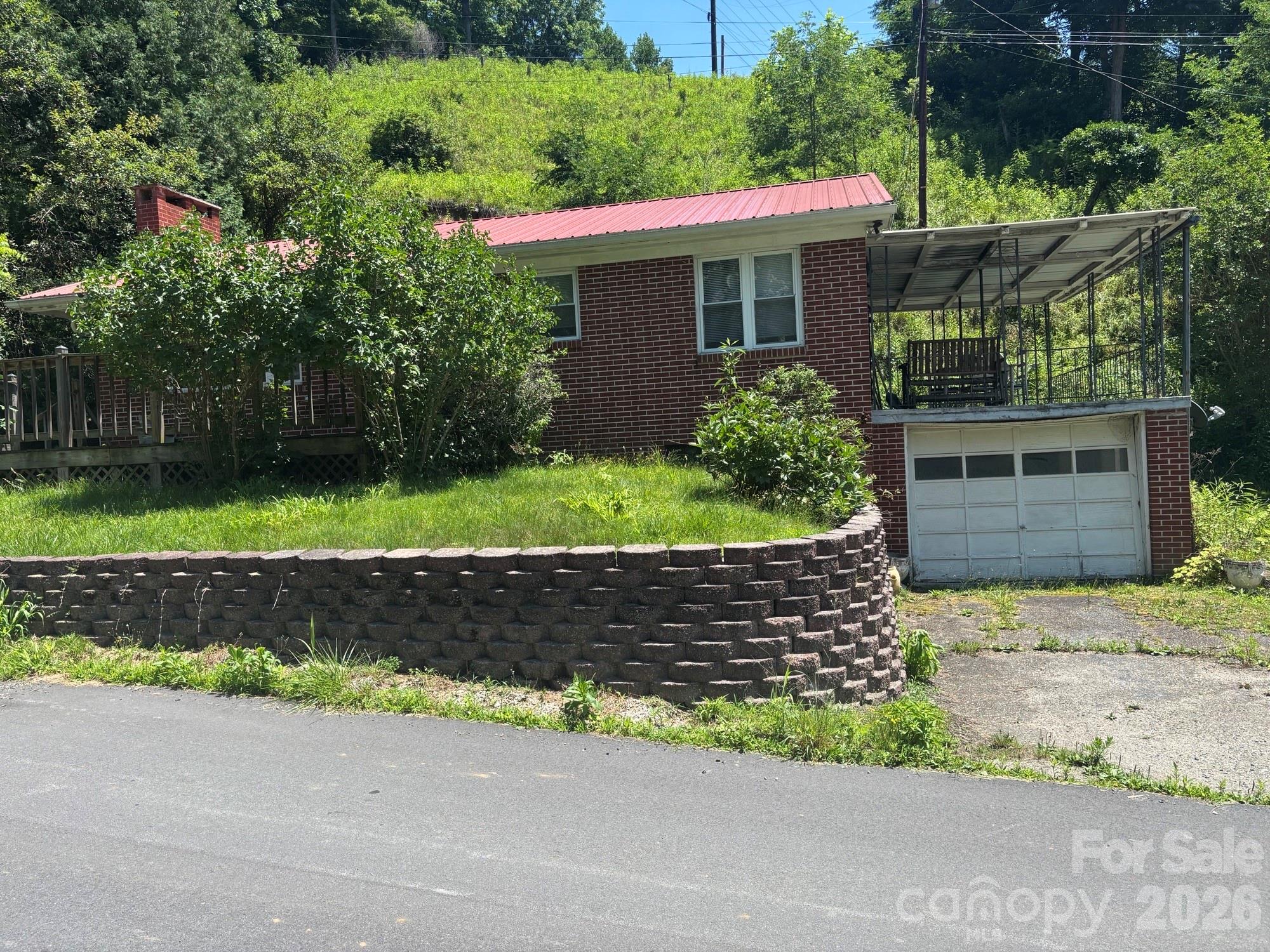 637 Toe Cane Road Property Photo 4