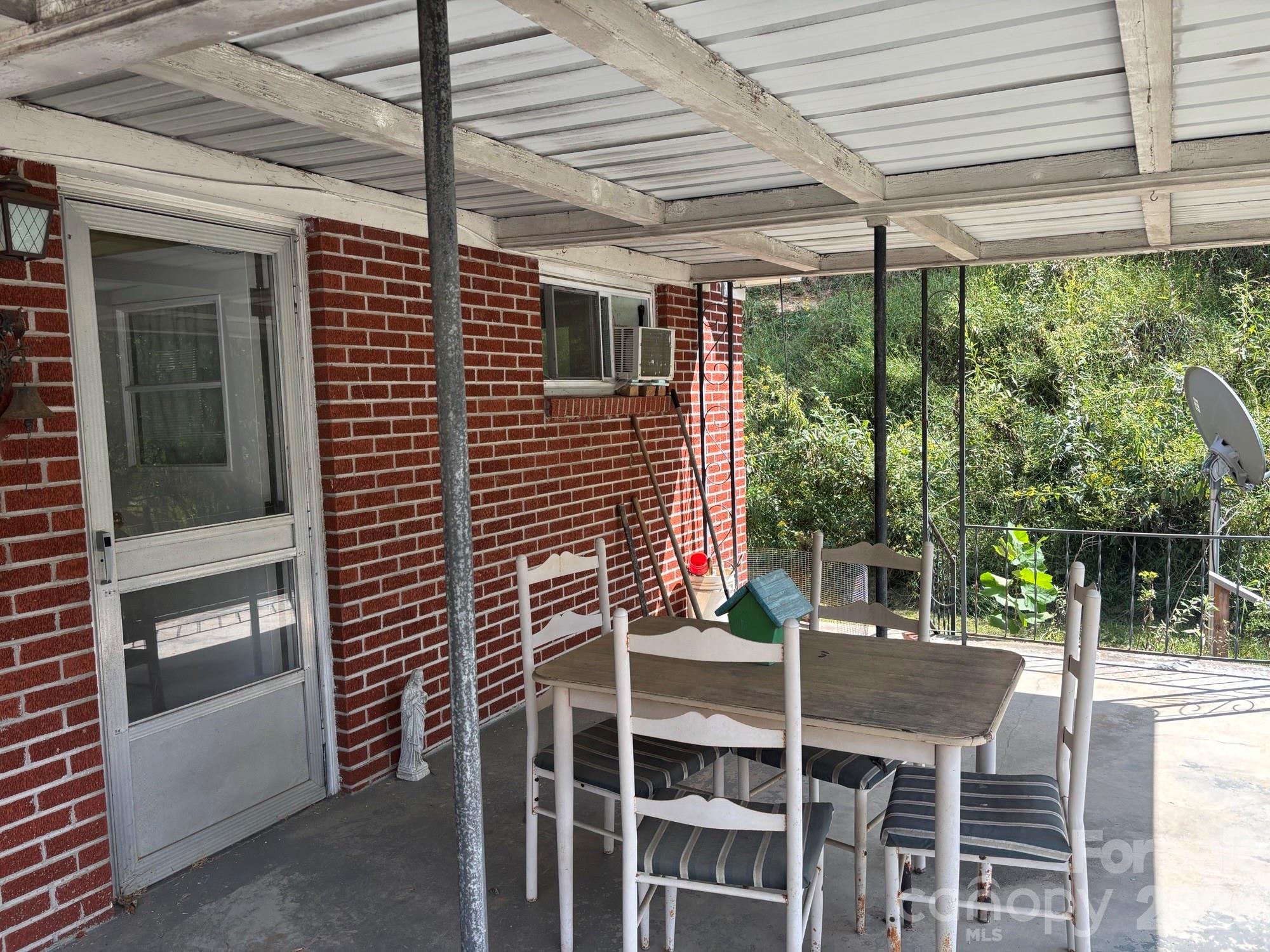 637 Toe Cane Road Property Photo 15