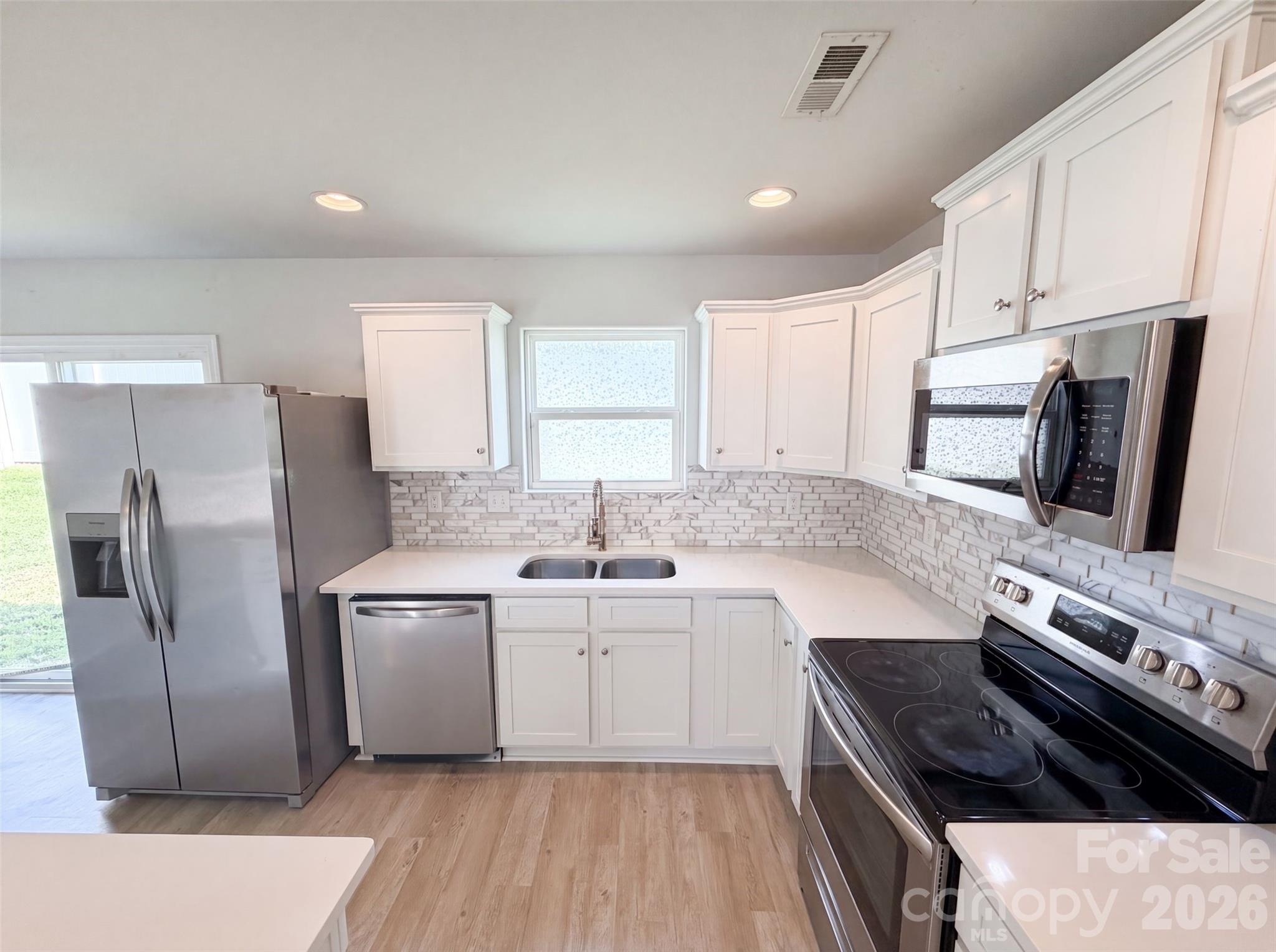 8222 Gabon Court Property Photo 7