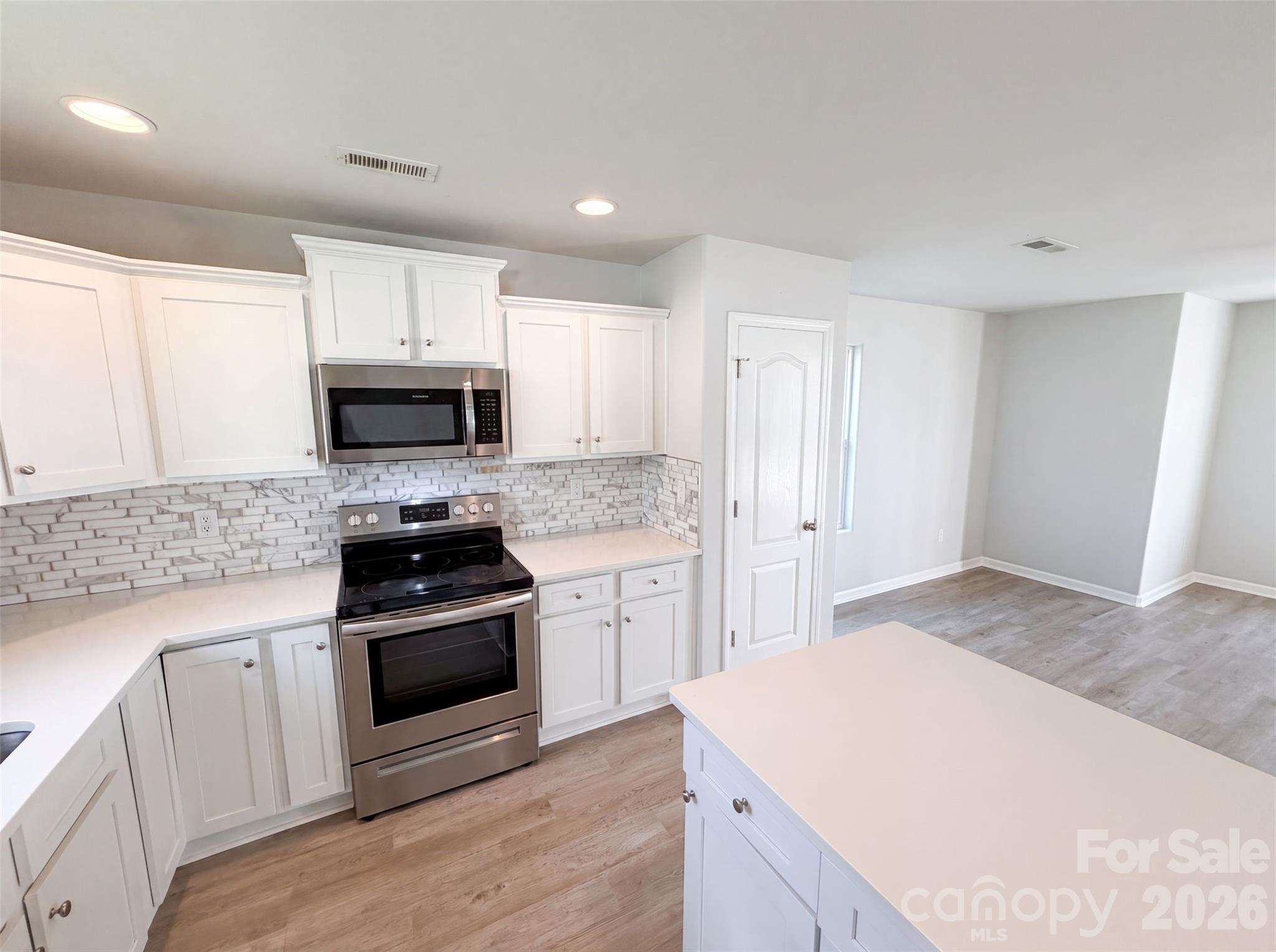 8222 Gabon Court Property Photo 8