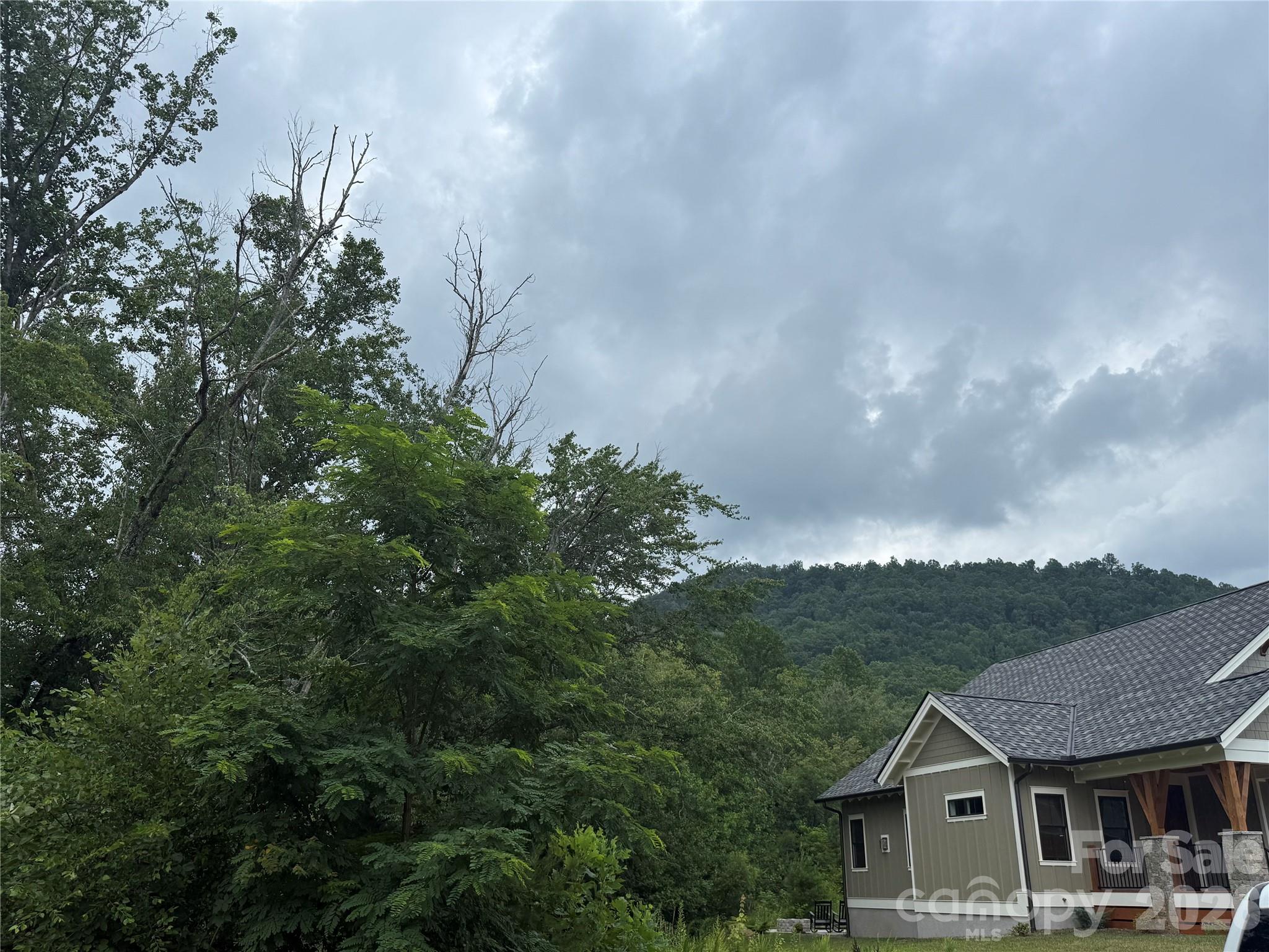 27 Starwood Valley Trail Property Photo 2
