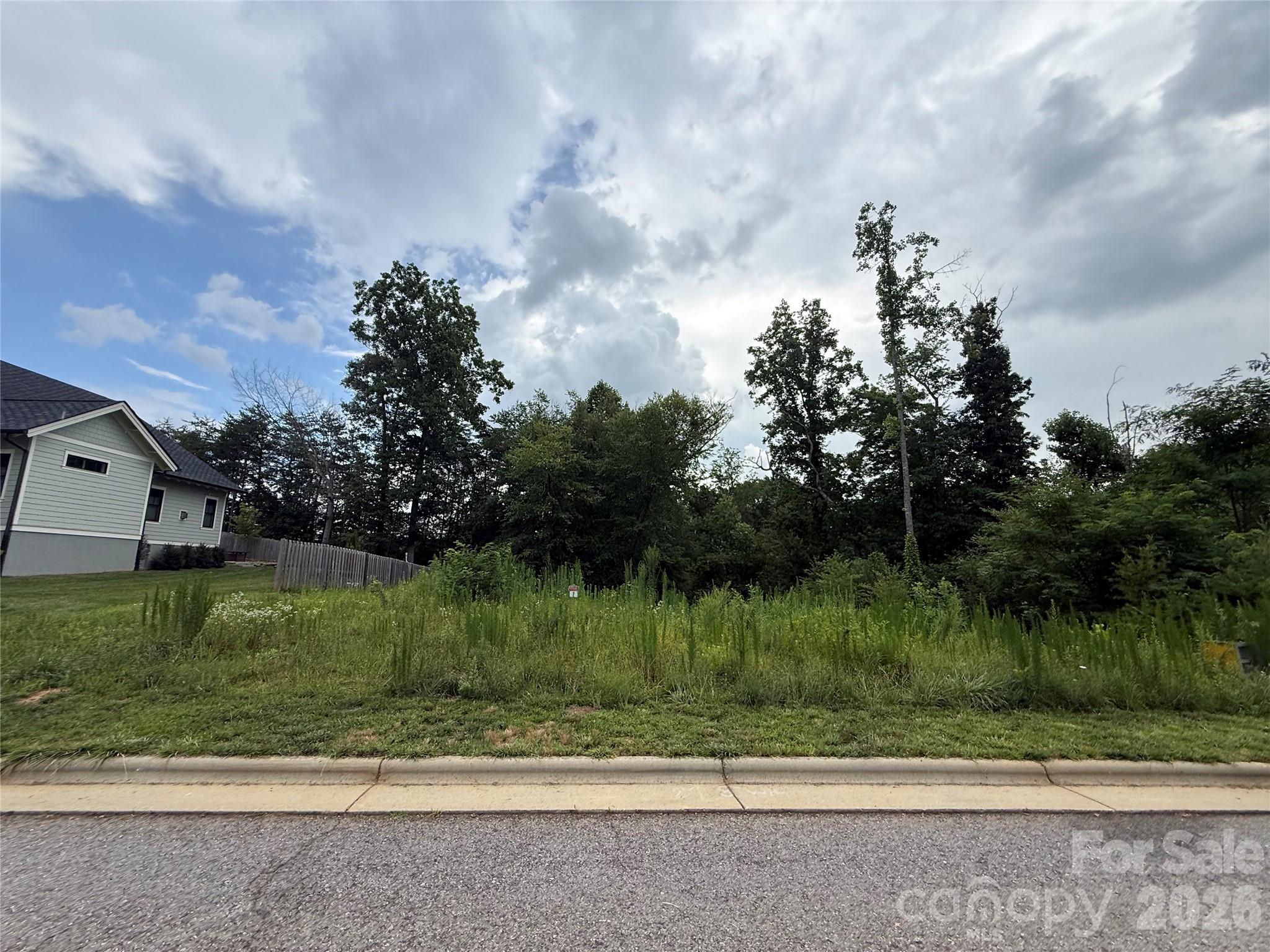 27 Starwood Valley Trail Property Photo 5