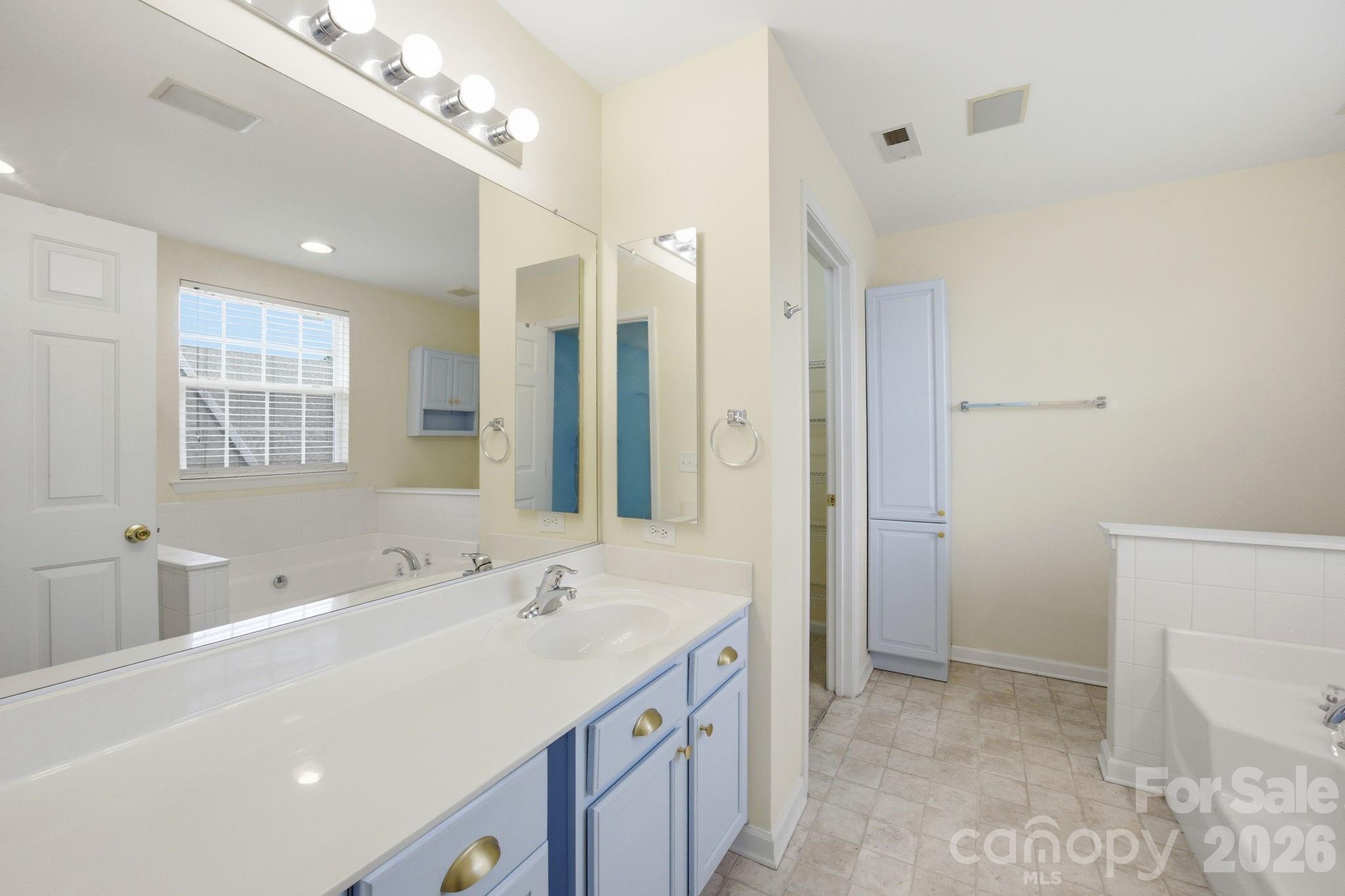255 Horizon Circle 52 Property Photo 11