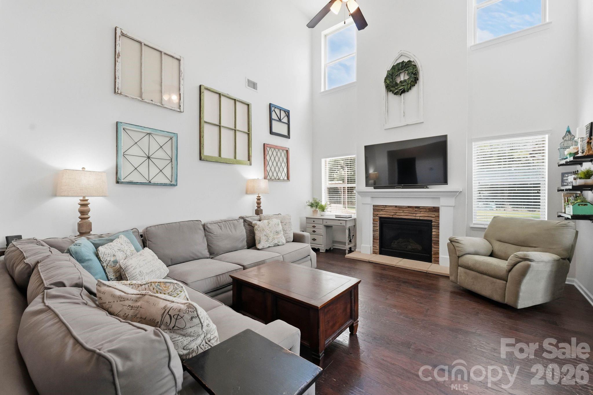 5917 Mcclintock Drive Property Photo 14