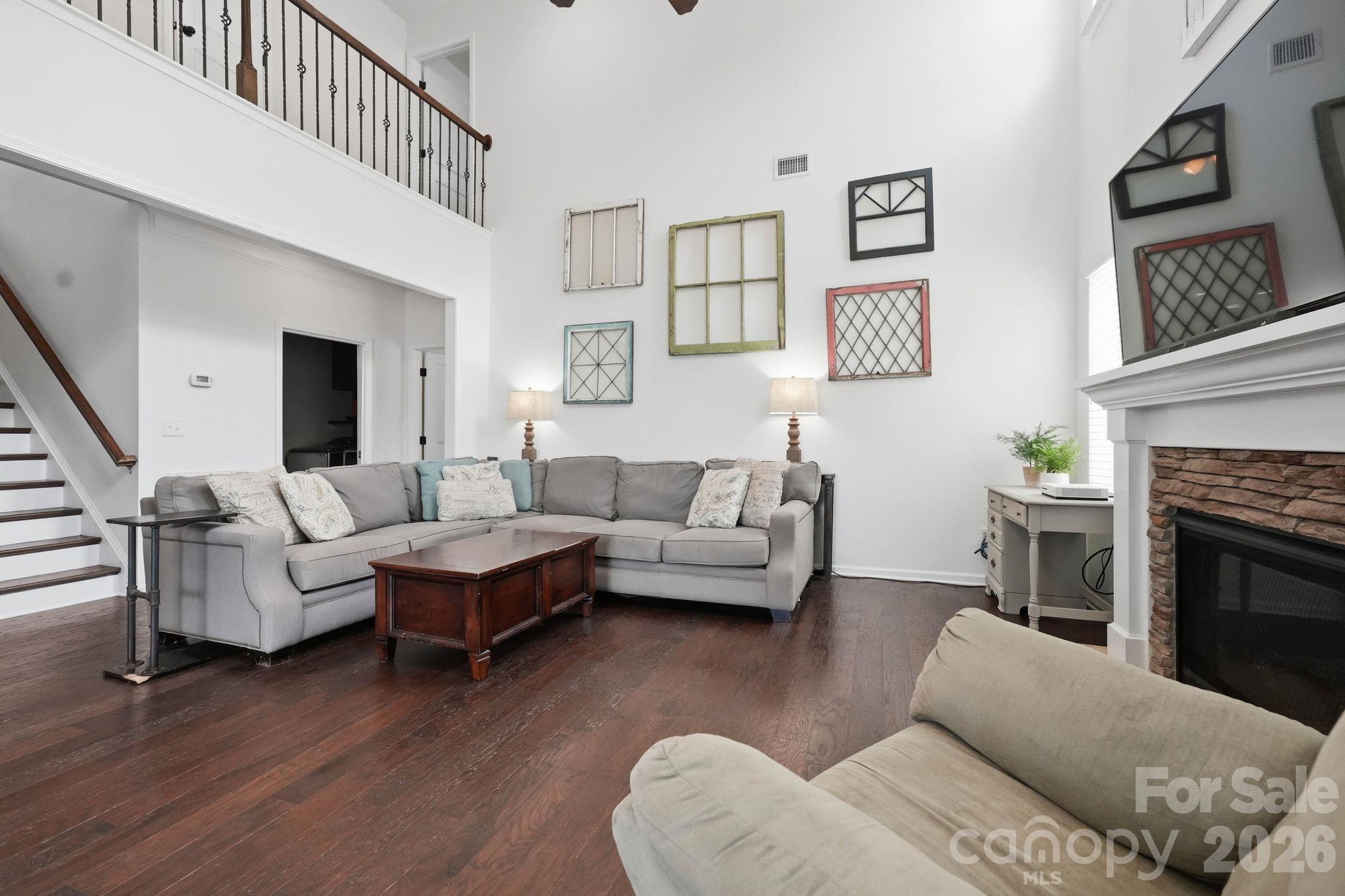 5917 Mcclintock Drive Property Photo 15