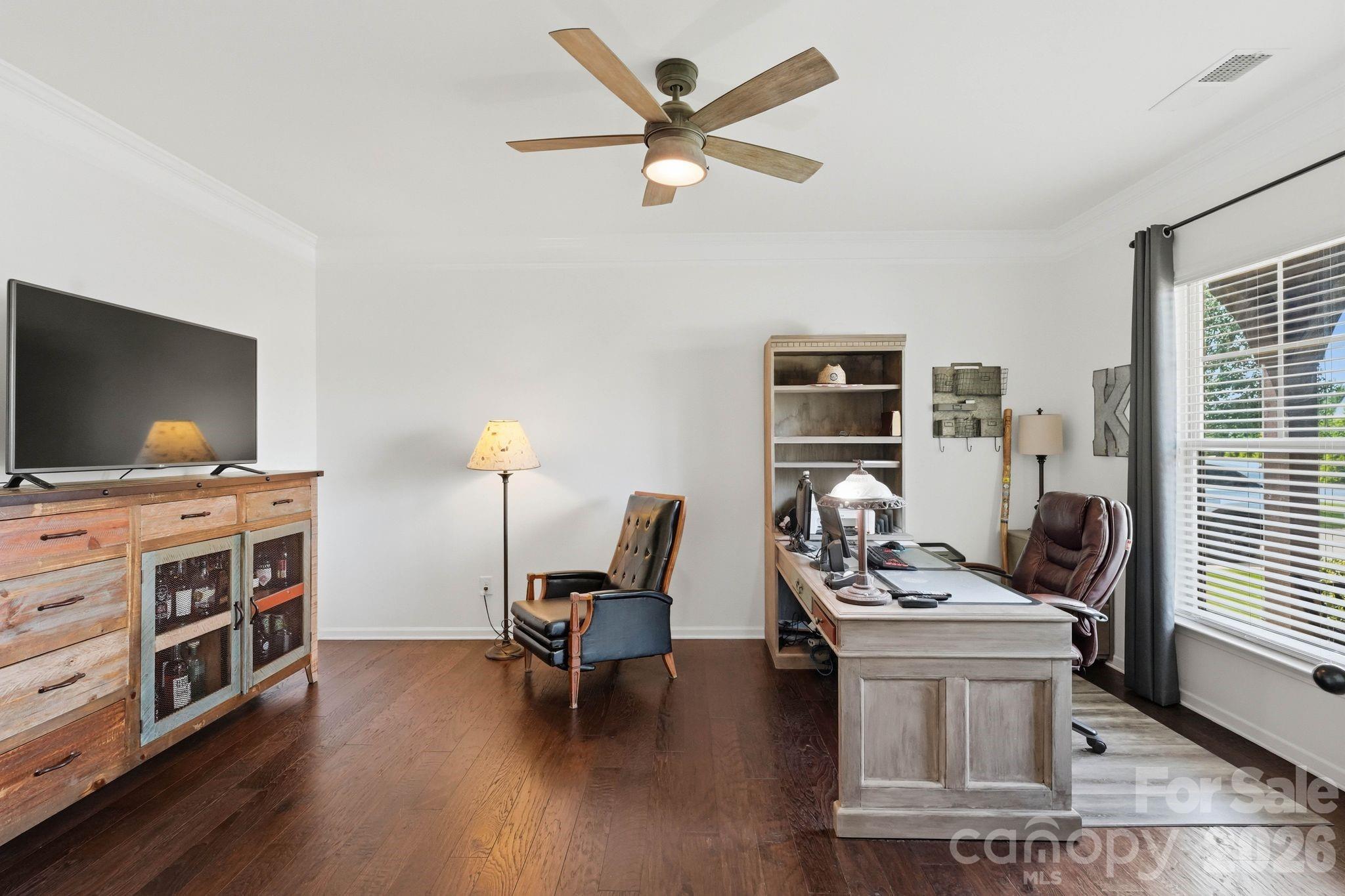 5917 Mcclintock Drive Property Photo 34