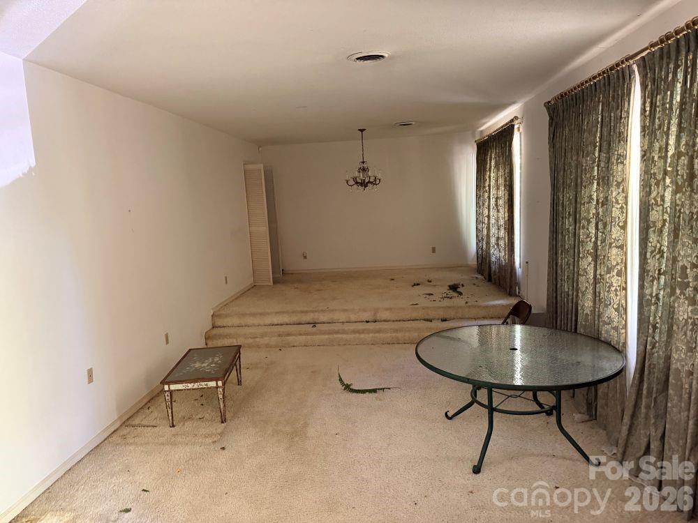 1011 Bryce Avenue Property Photo 3