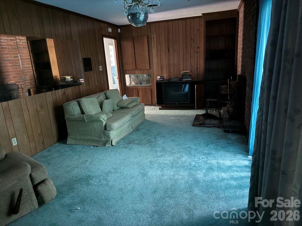 1011 Bryce Avenue Property Photo 10