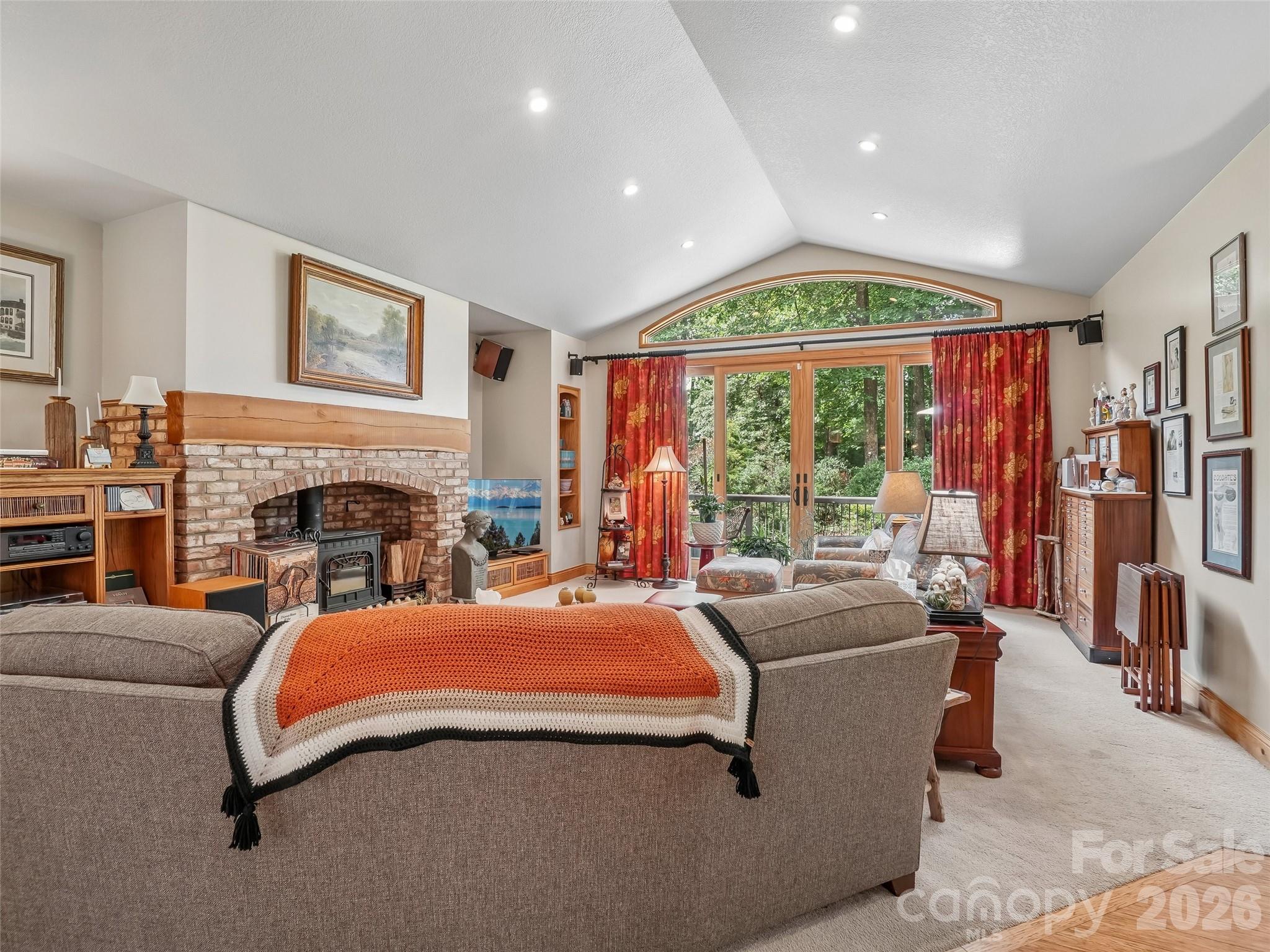 300 Pinnacle Peak Lane Property Photo 5