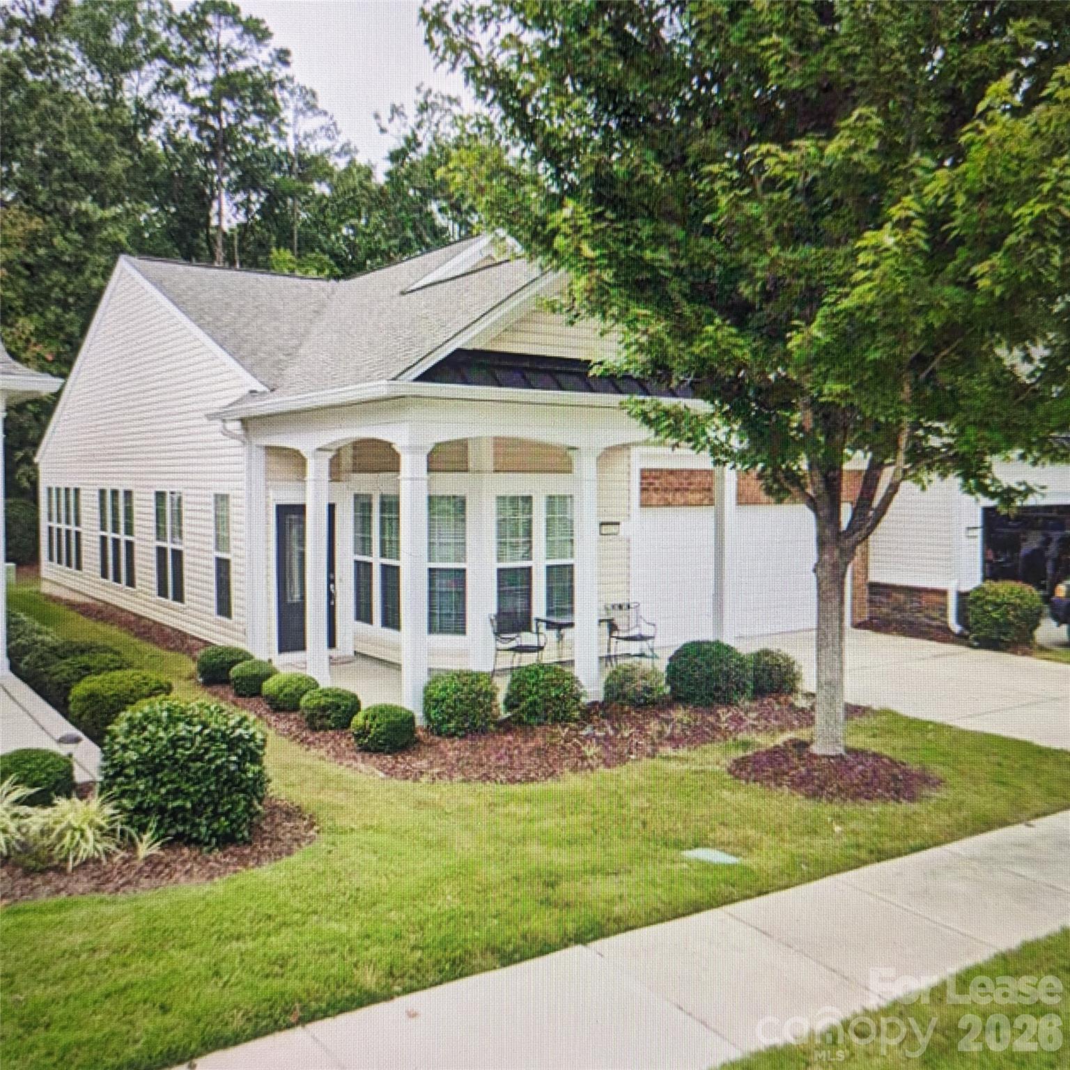 9015 Smokey Hill Lane Property Photo 1