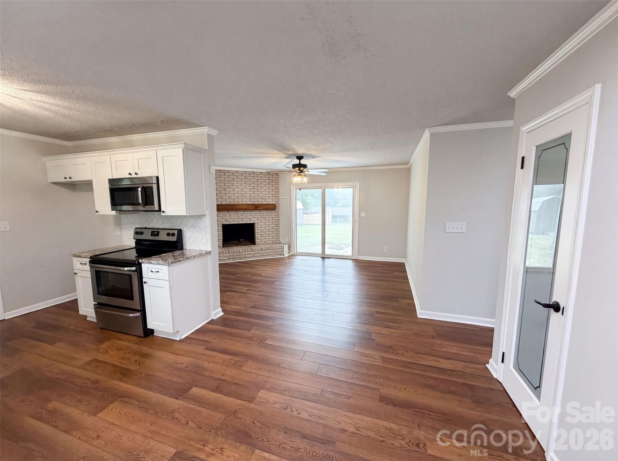 507 Texas Trail Property Photo 2