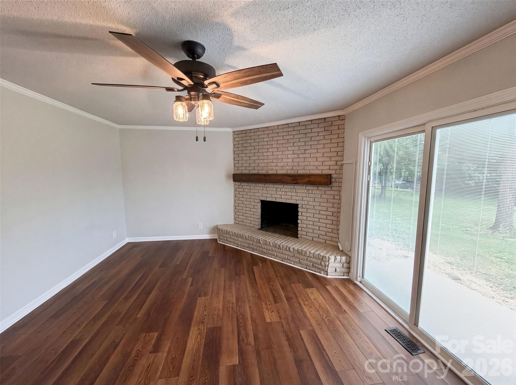 507 Texas Trail Property Photo 6