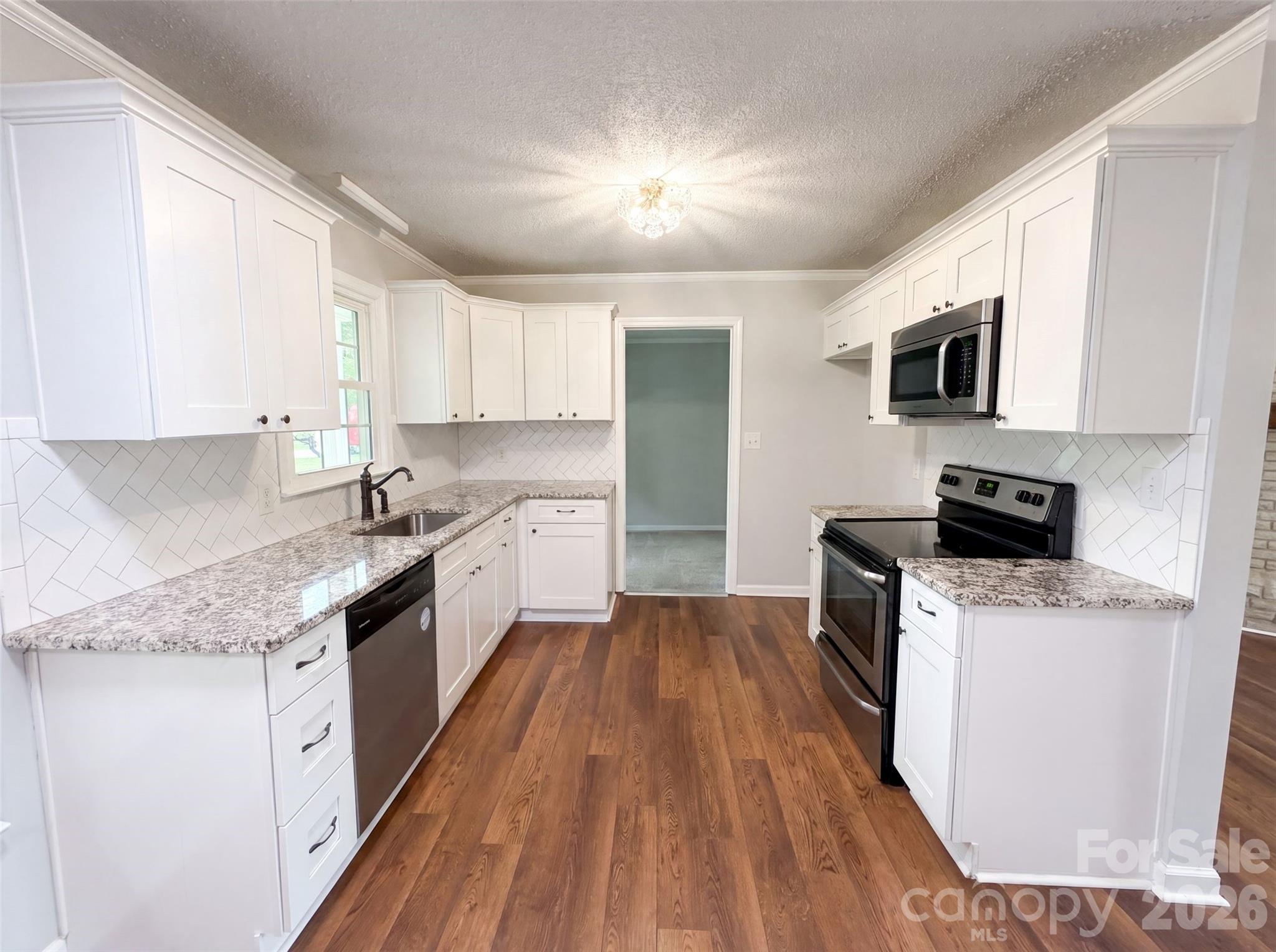 507 Texas Trail Property Photo 8