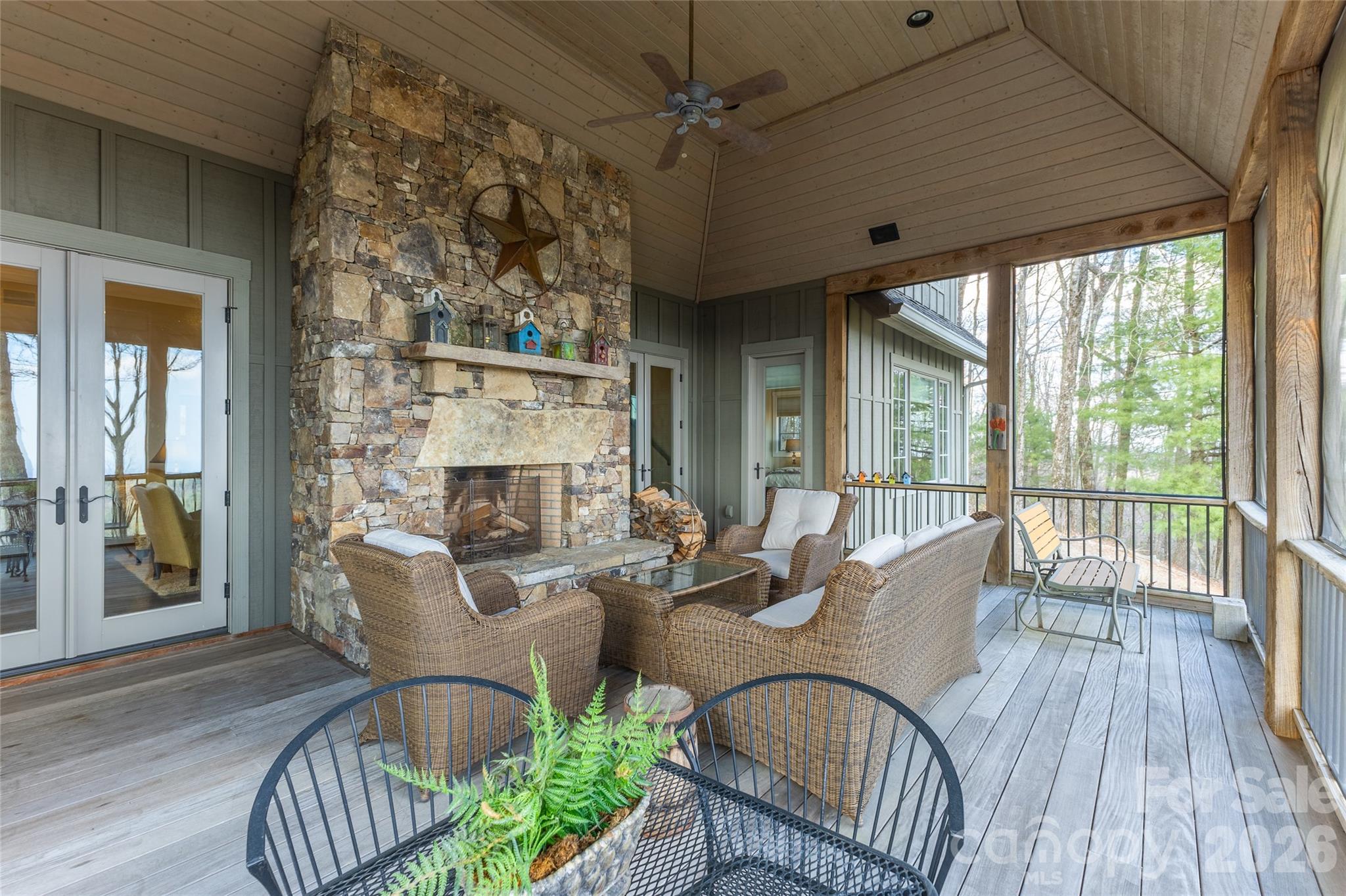 315 Jocassee Trail Property Photo 9