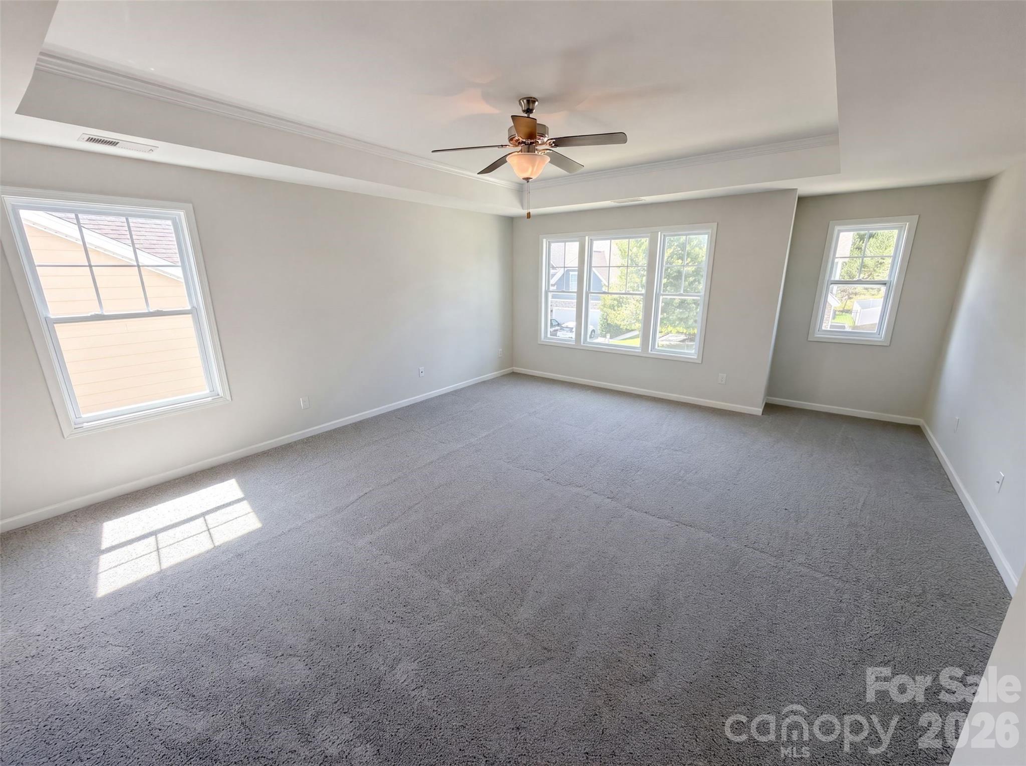 7020 Chrysanthemum Road Property Photo 4