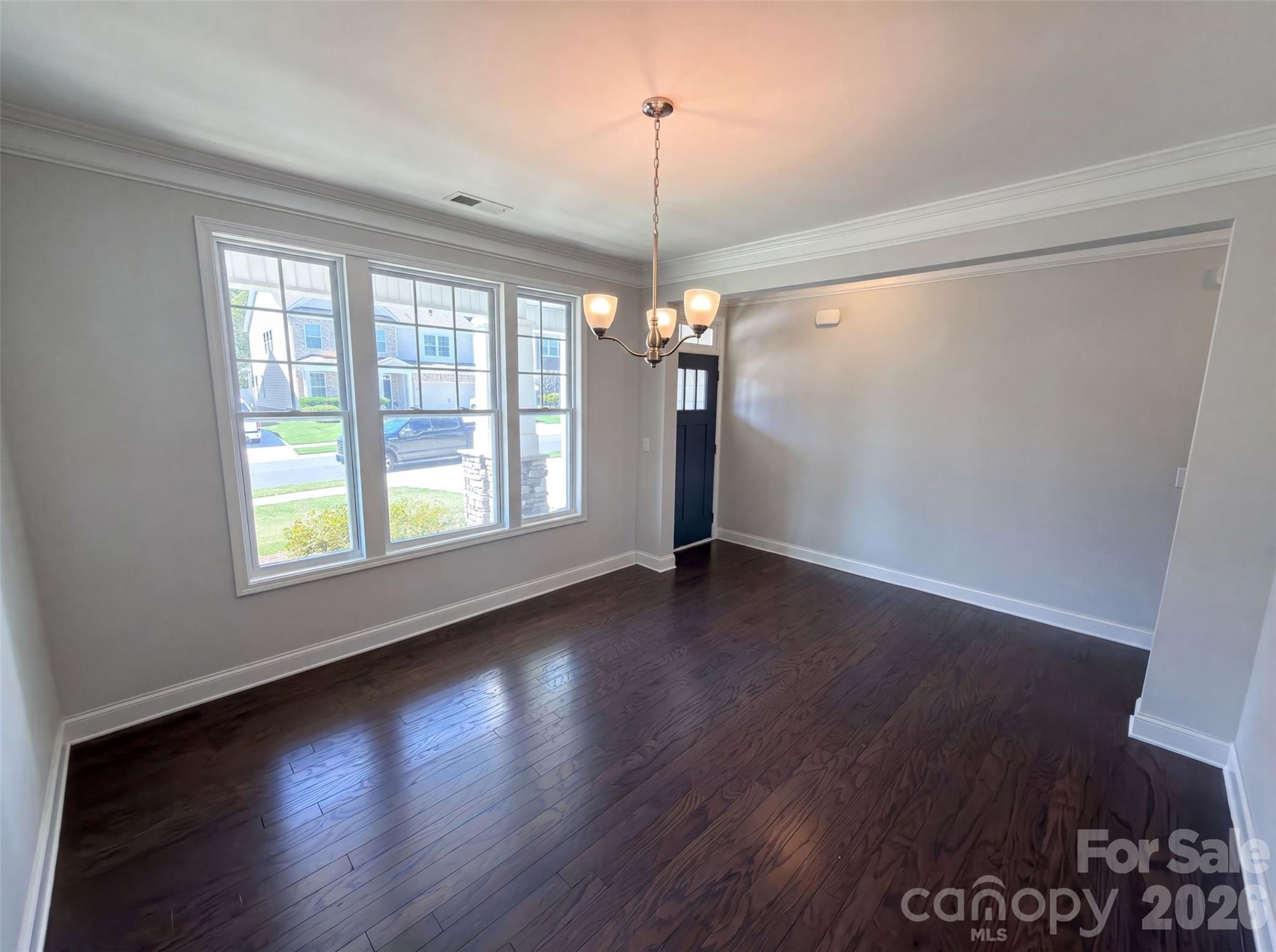 7020 Chrysanthemum Road Property Photo 7