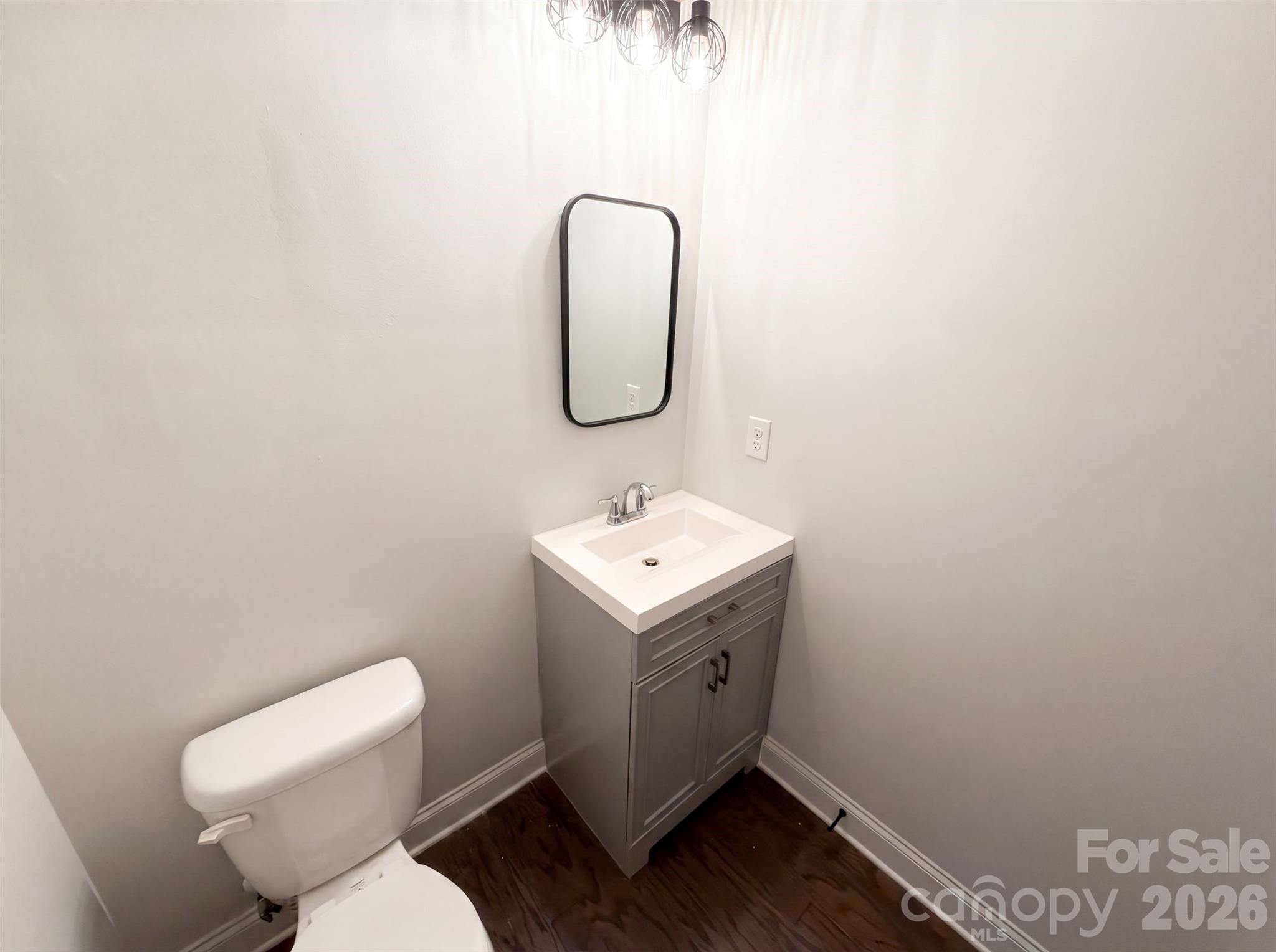 7020 Chrysanthemum Road Property Photo 11