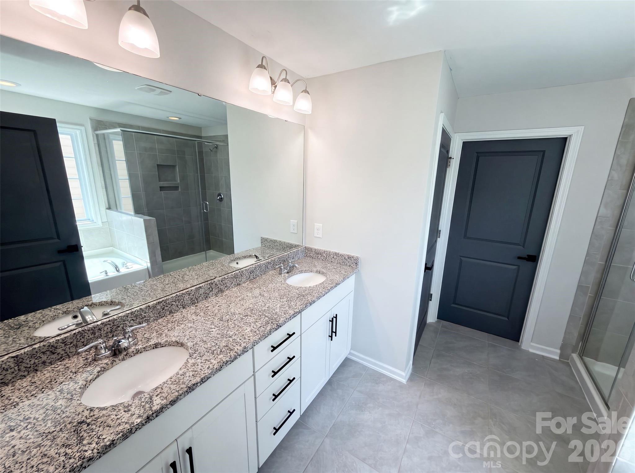 7020 Chrysanthemum Road Property Photo 13