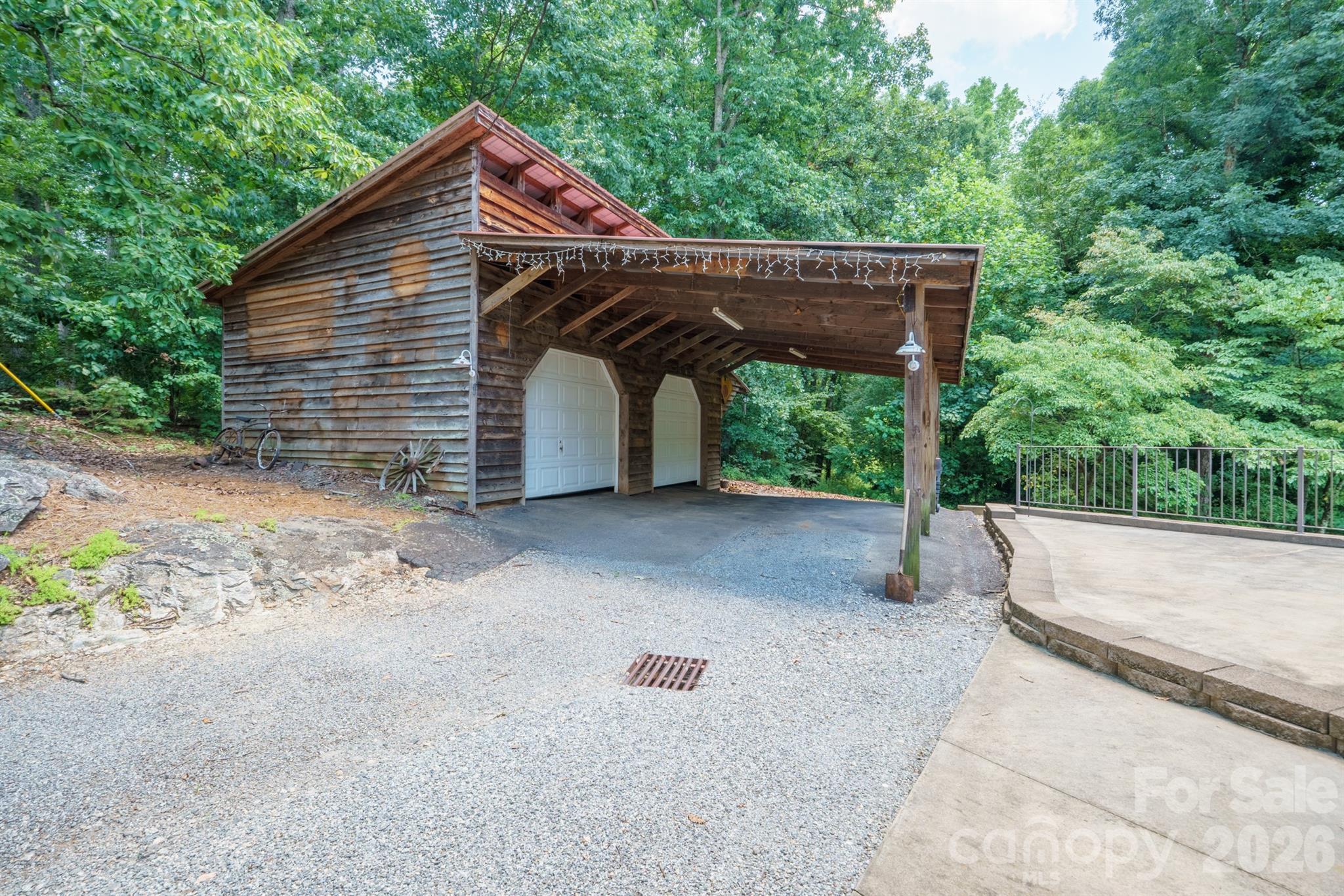 229 Rocky Lane Property Photo 6
