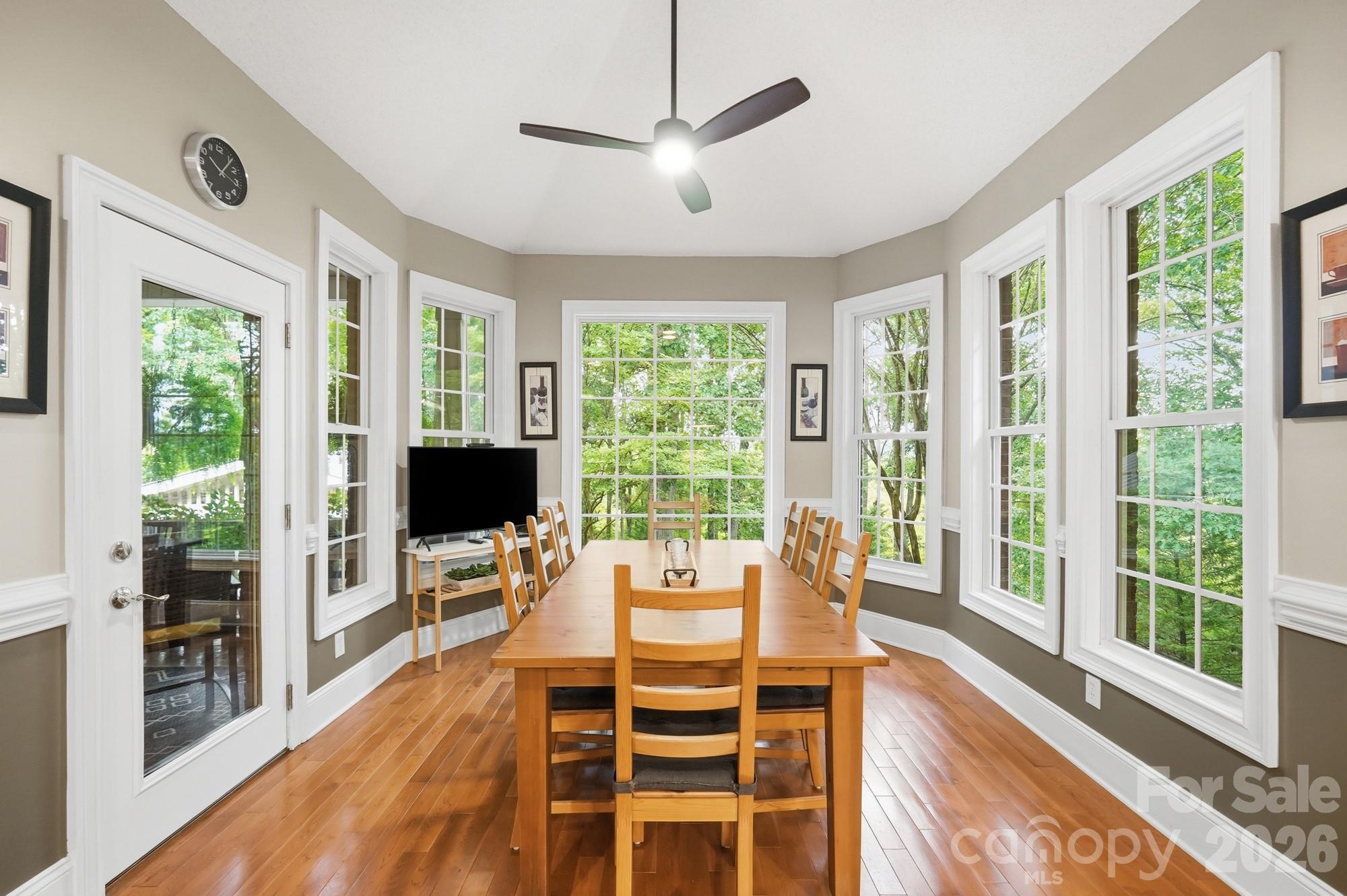 1220 Grun Augen Drive Property Photo 13