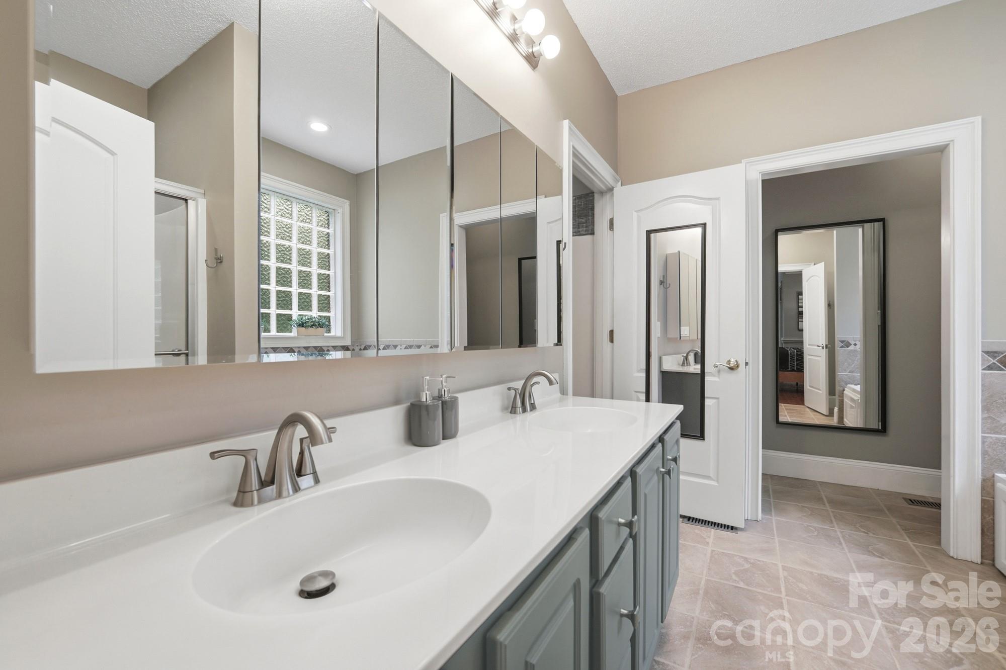 1220 Grun Augen Drive Property Photo 28