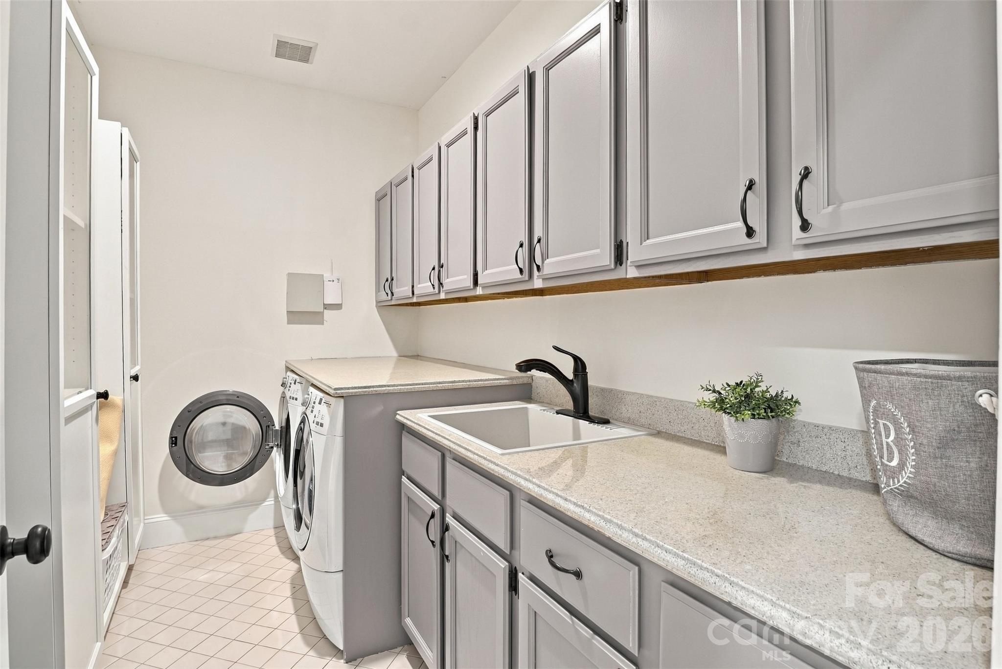 273 S Downs Way Property Photo 24