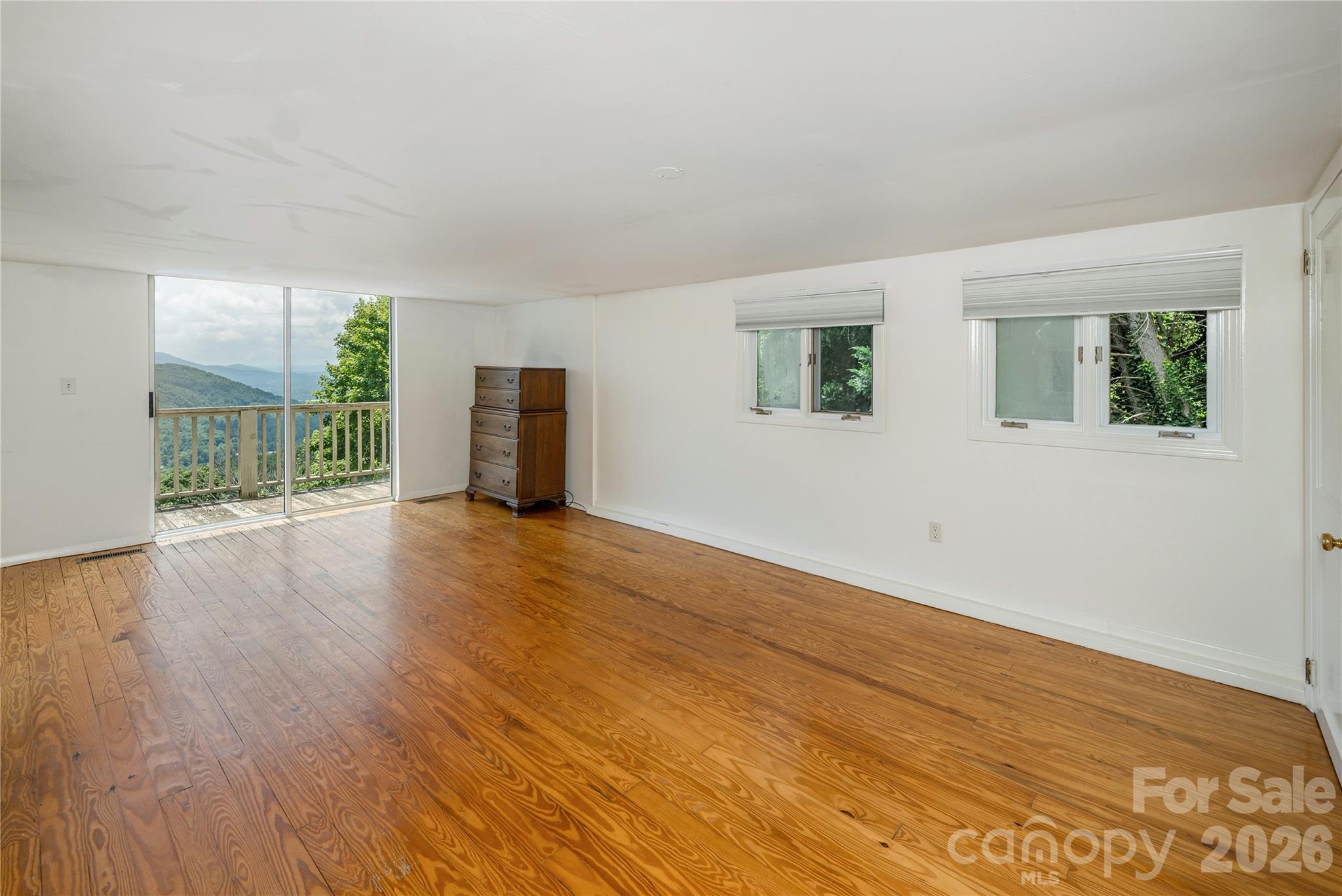 811 Town Mountain Road Property Photo 14